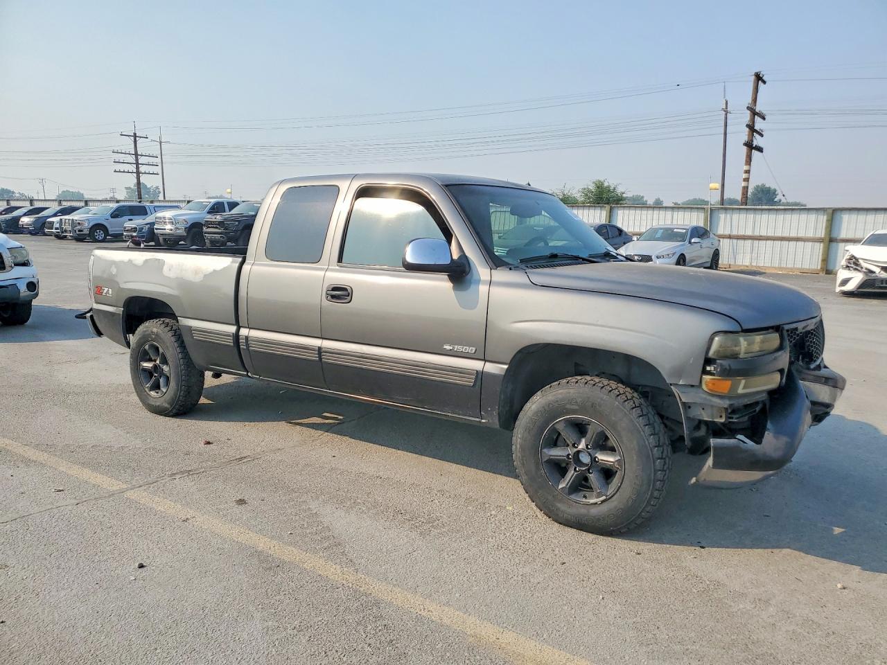 2002 Chevrolet Silverado K1500 Серый vin: 2GCEK19T821231660