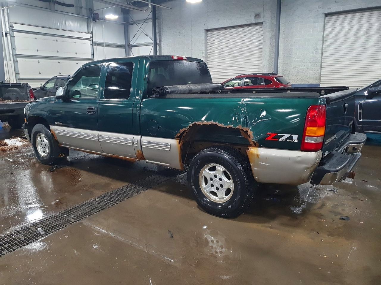 2002 Chevrolet Silverado K1500 Green vin: 2GCEK19T821411656