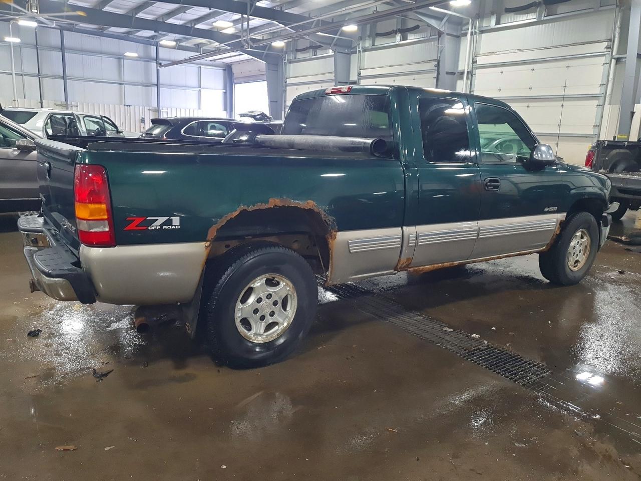 2002 Chevrolet Silverado K1500 Green vin: 2GCEK19T821411656