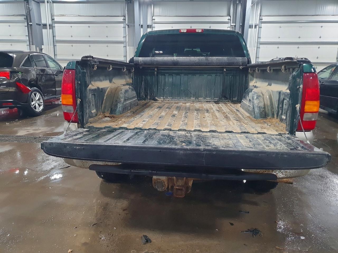 2002 Chevrolet Silverado K1500 Green vin: 2GCEK19T821411656