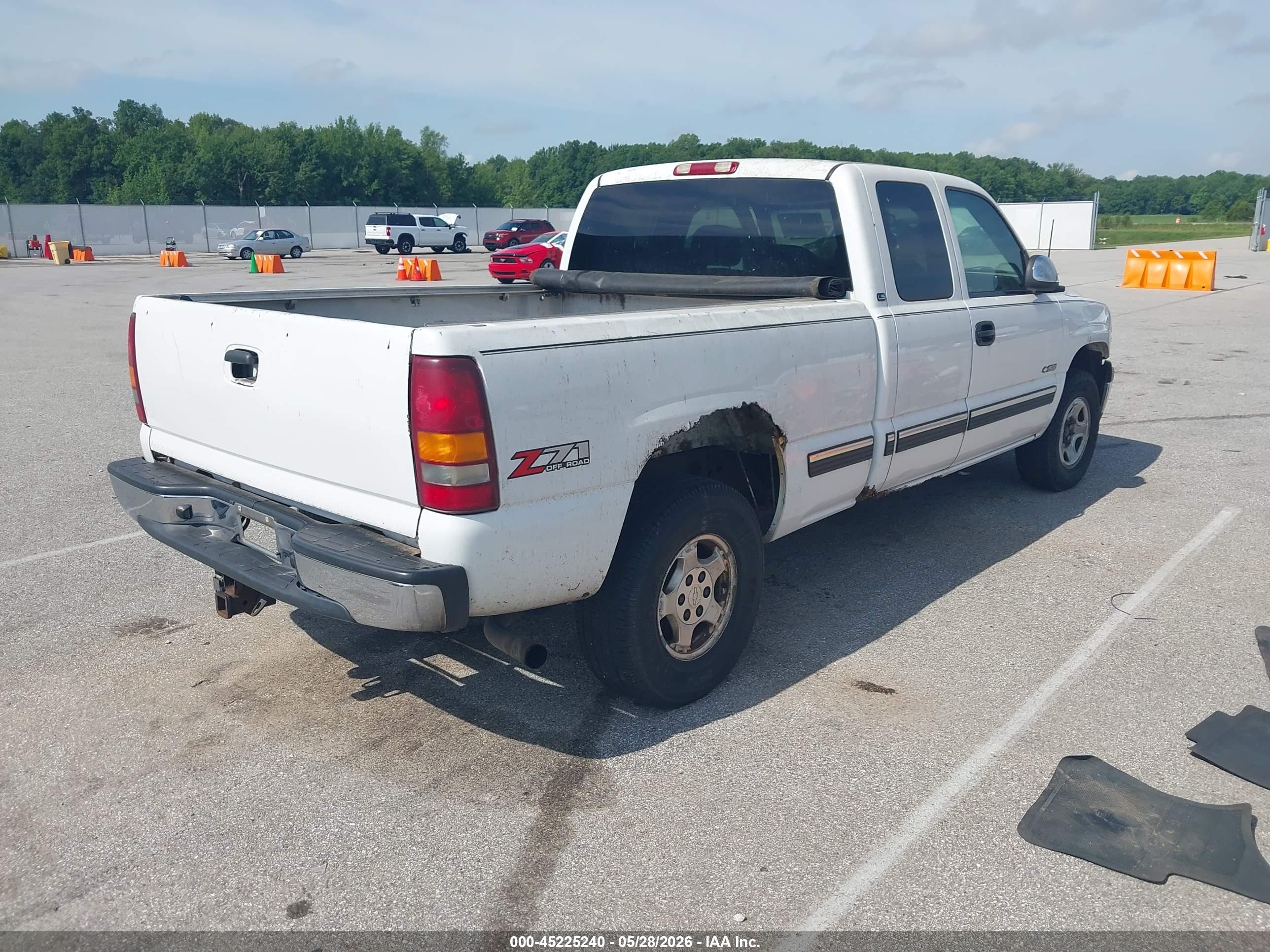 2002 Chevrolet Silverado 1500 Ls White vin: 2GCEK19T821414671