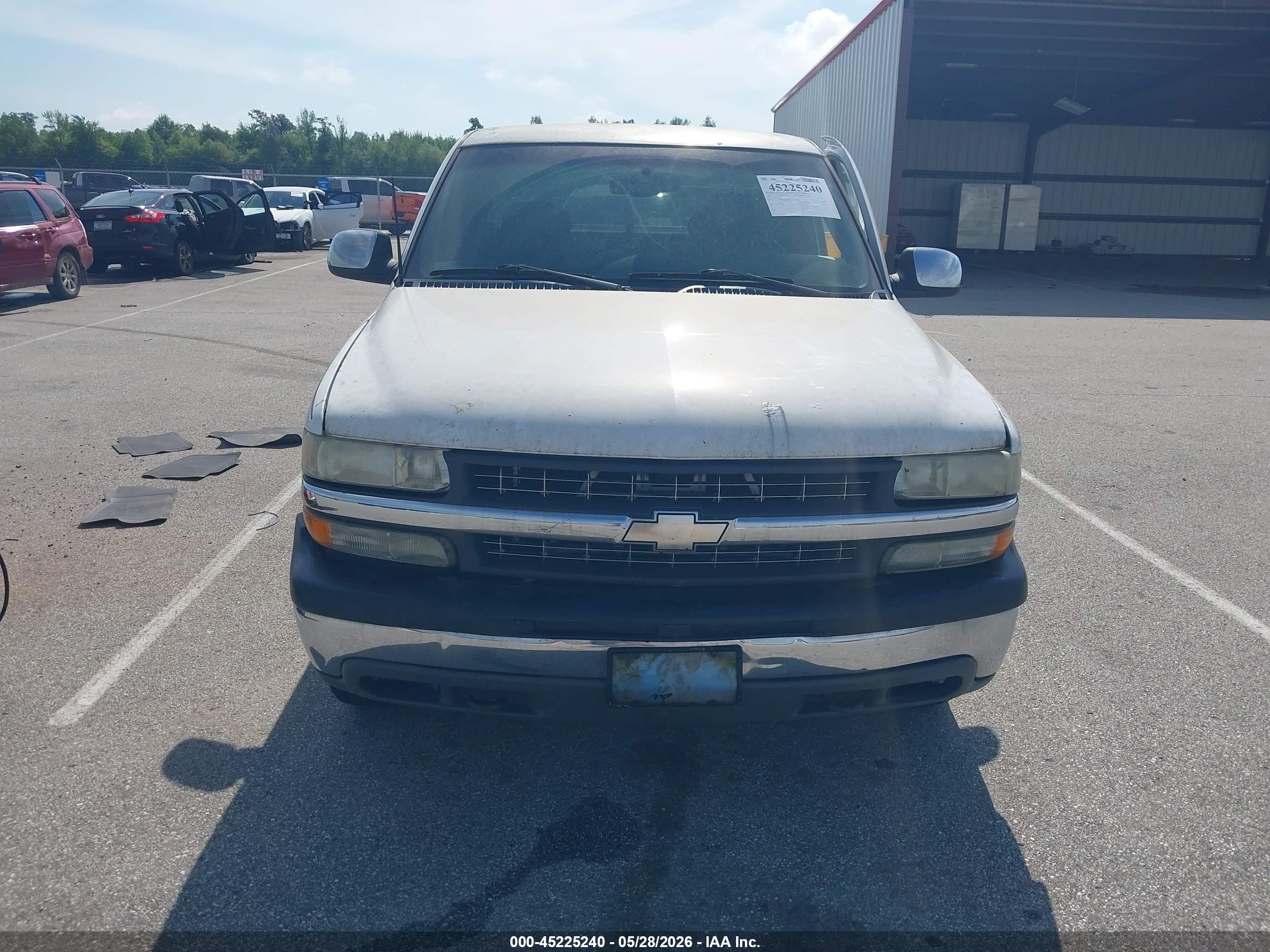 2002 Chevrolet Silverado 1500 Ls White vin: 2GCEK19T821414671