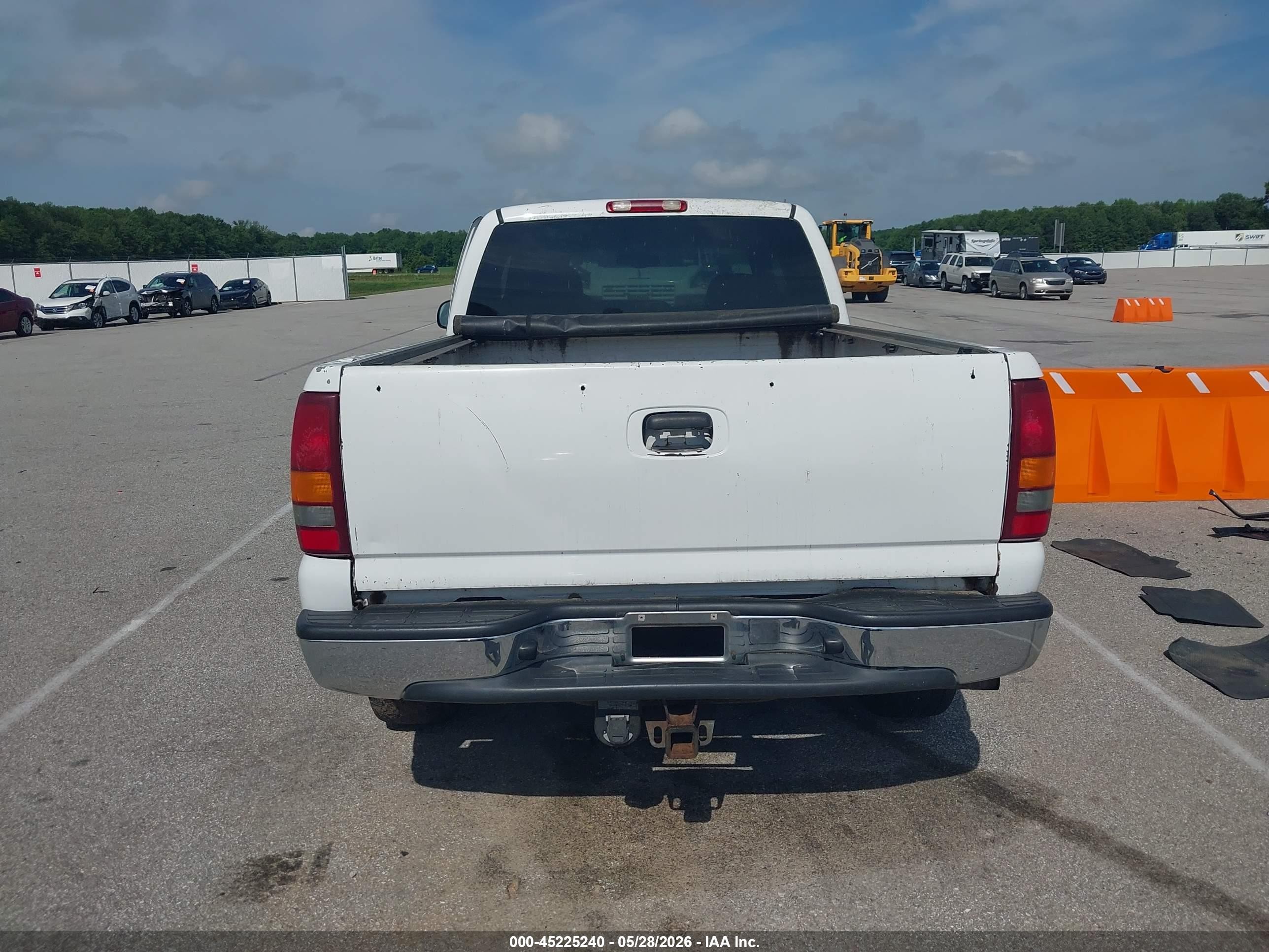 2002 Chevrolet Silverado 1500 Ls White vin: 2GCEK19T821414671