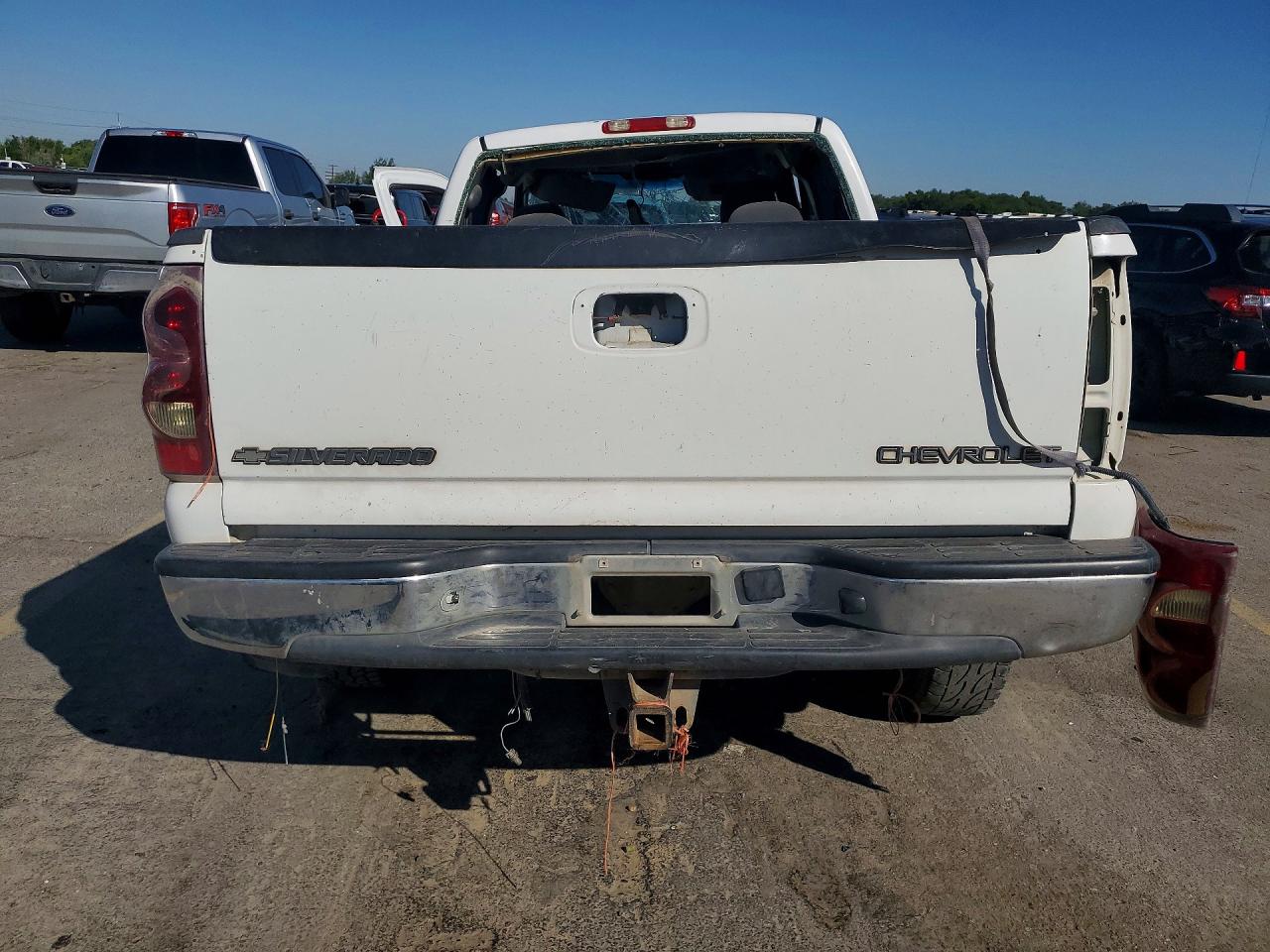 2003 Chevrolet Silverado K1500 White vin: 2GCEK19T831187676
