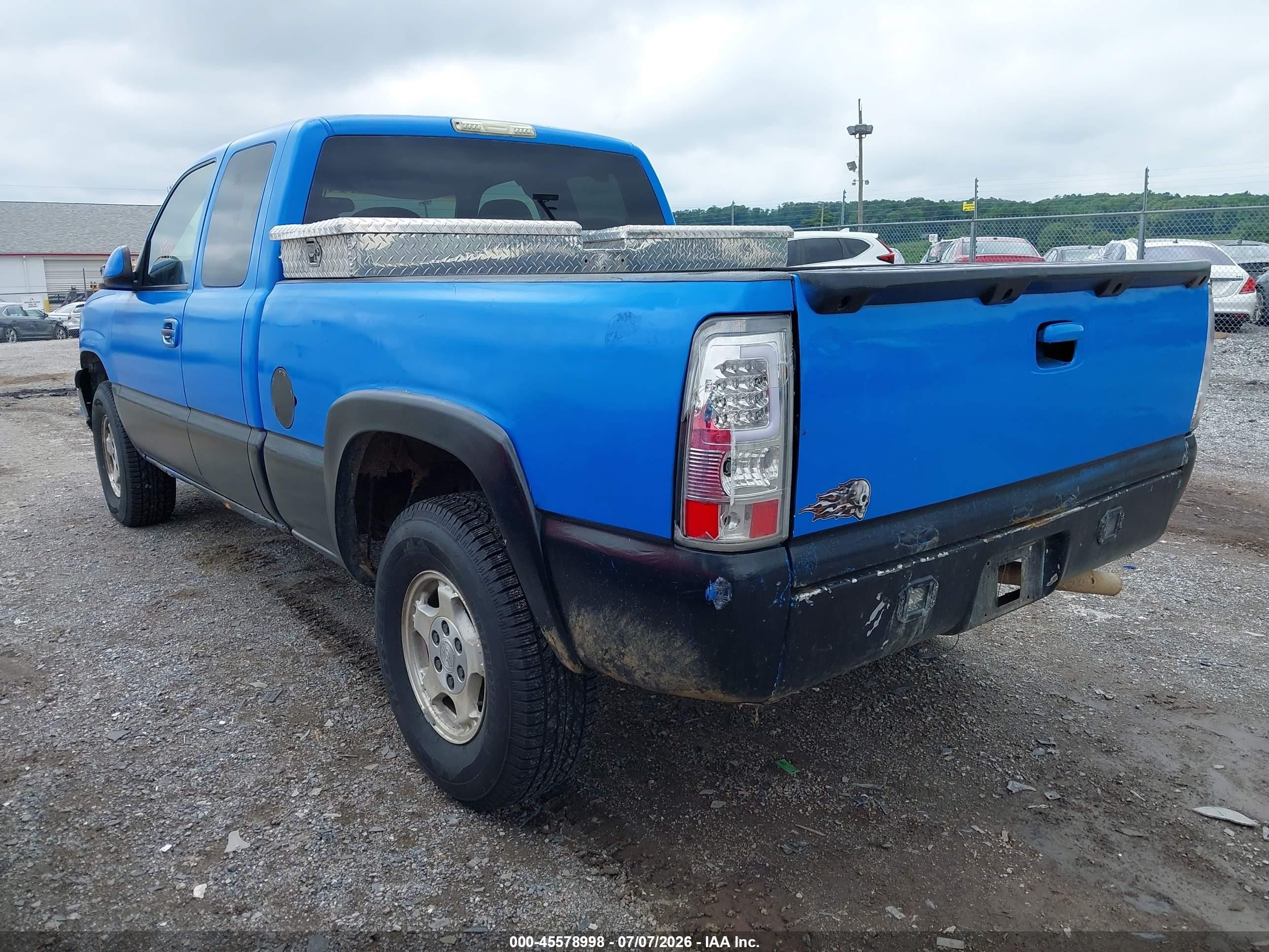 2003 Chevrolet Silverado 1500 Ls Blue vin: 2GCEK19T831374013