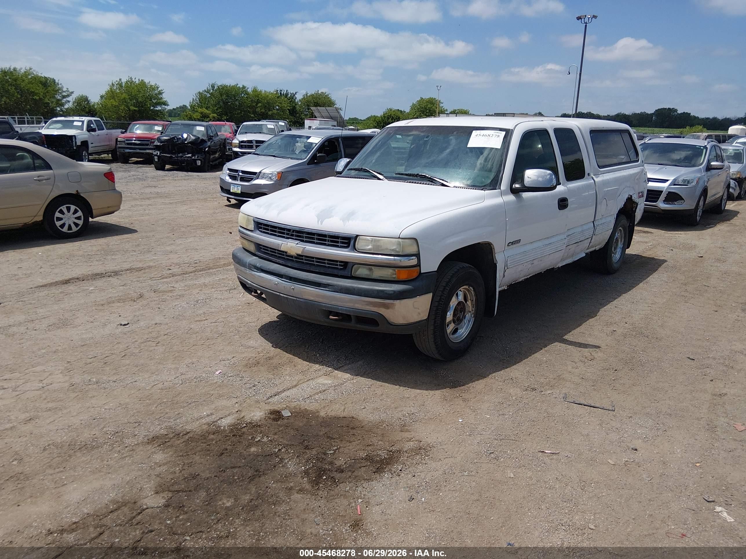 1999 Chevrolet Silverado 1500 Ls Белый vin: 2GCEK19T8X1253262