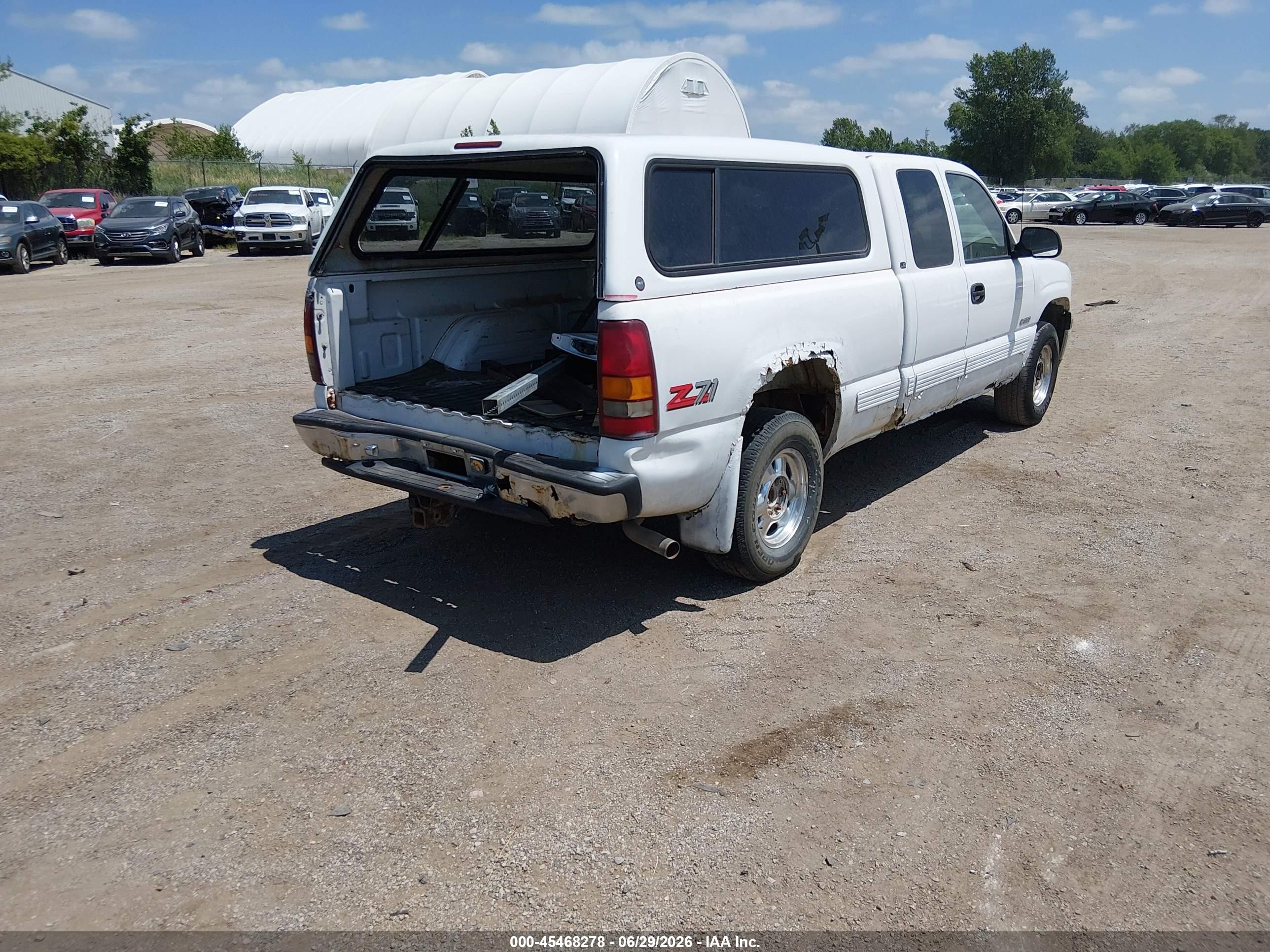1999 Chevrolet Silverado 1500 Ls Белый vin: 2GCEK19T8X1253262
