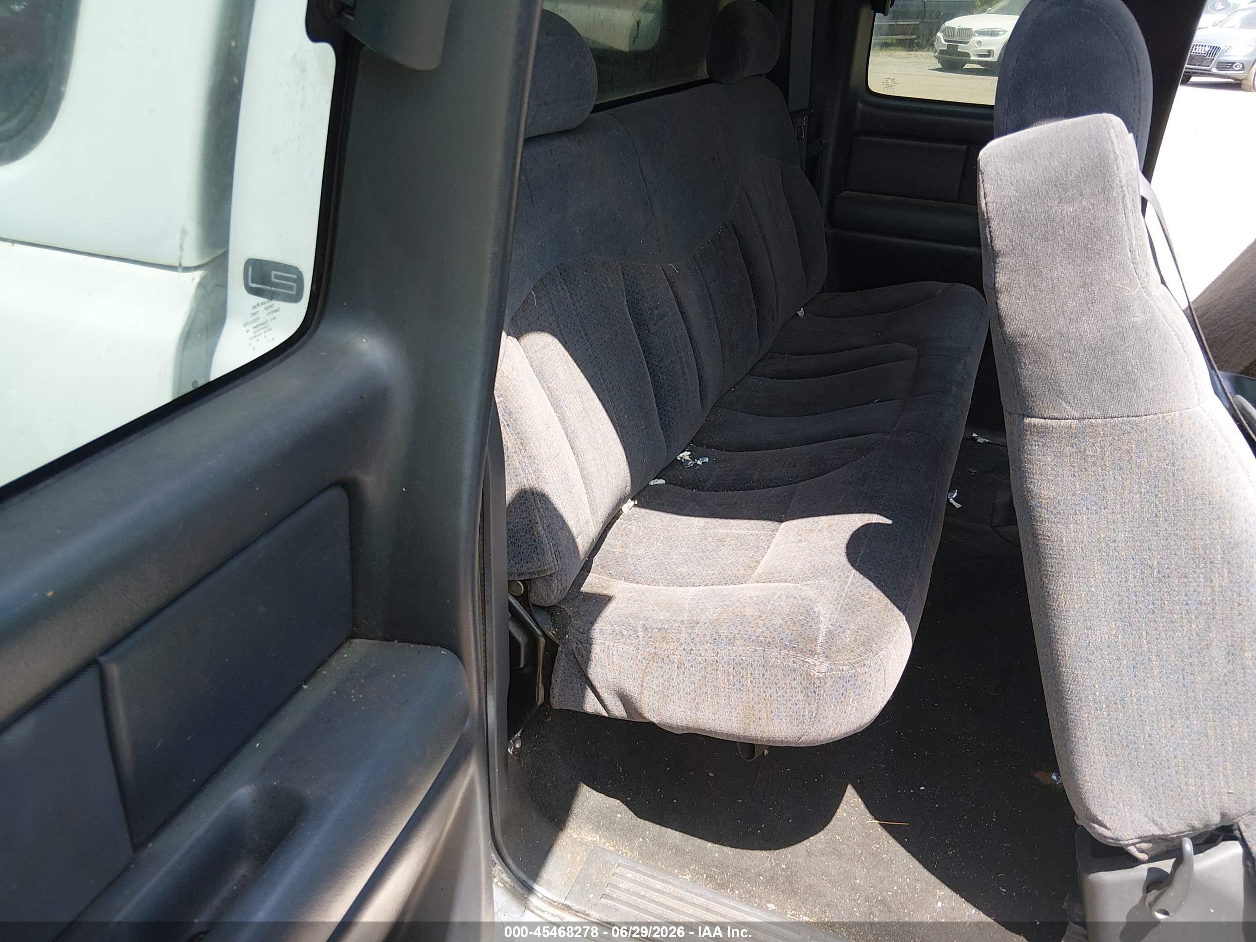 1999 Chevrolet Silverado 1500 Ls Белый vin: 2GCEK19T8X1253262