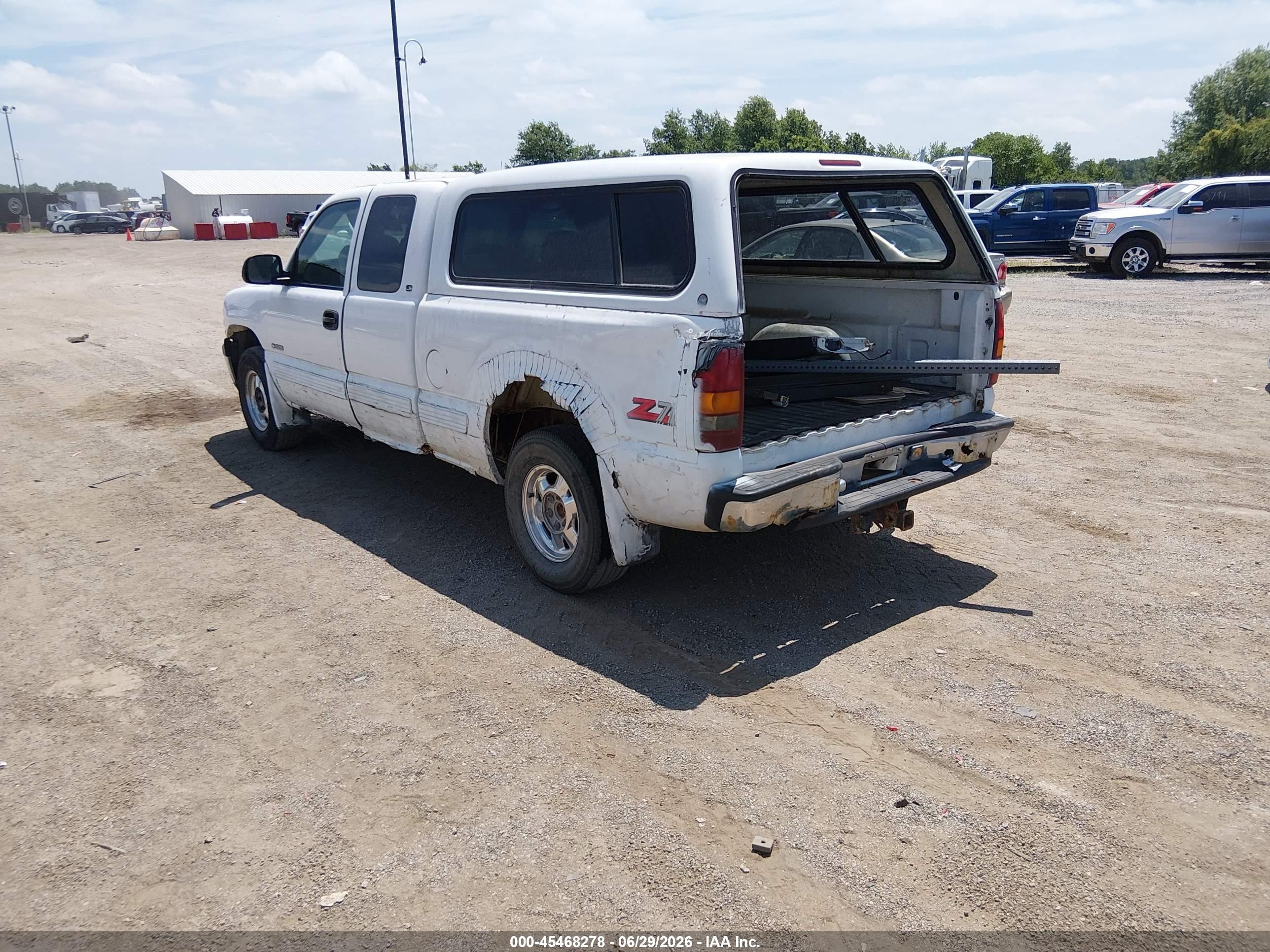 1999 Chevrolet Silverado 1500 Ls Белый vin: 2GCEK19T8X1253262