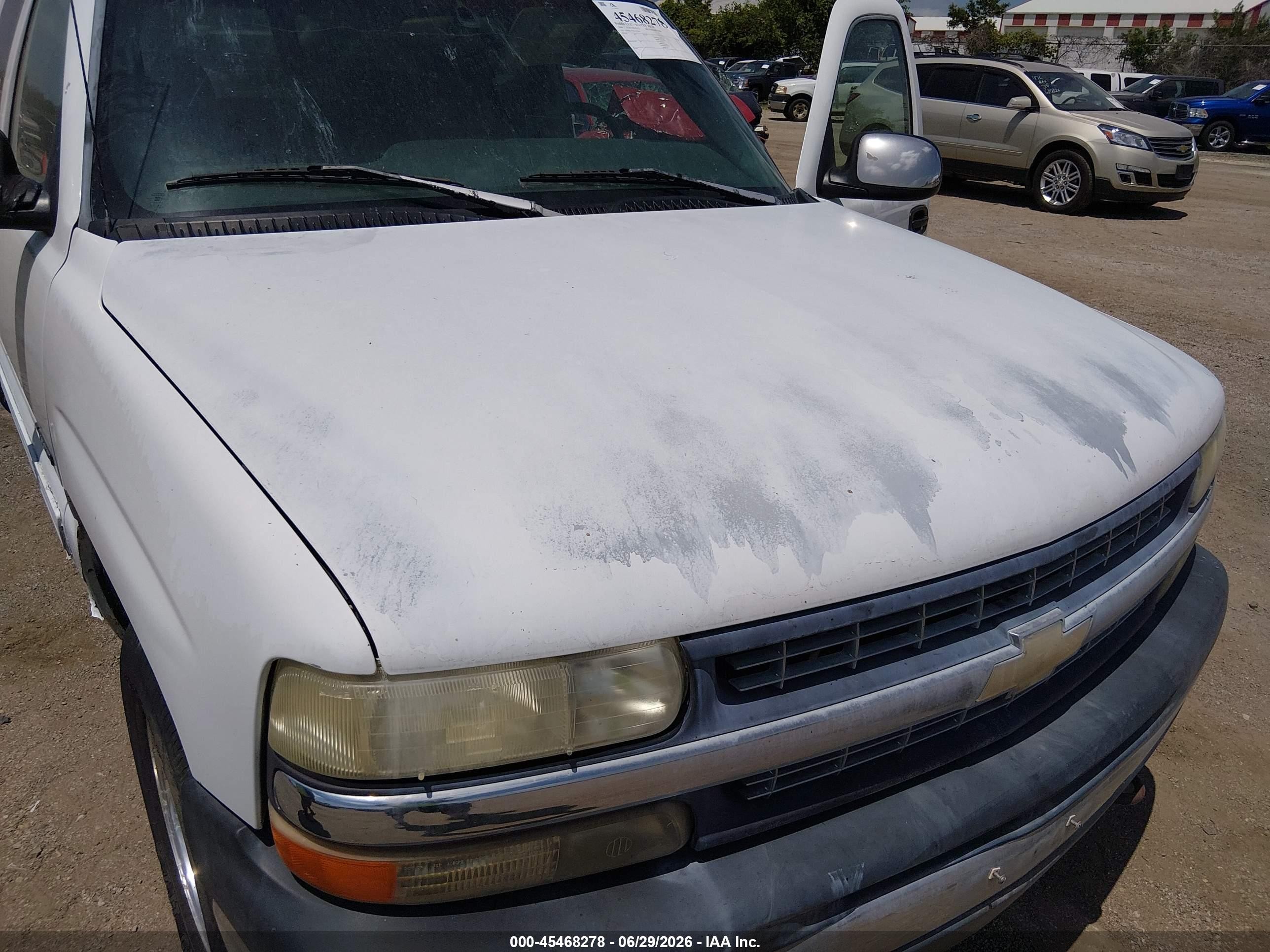 1999 Chevrolet Silverado 1500 Ls Белый vin: 2GCEK19T8X1253262