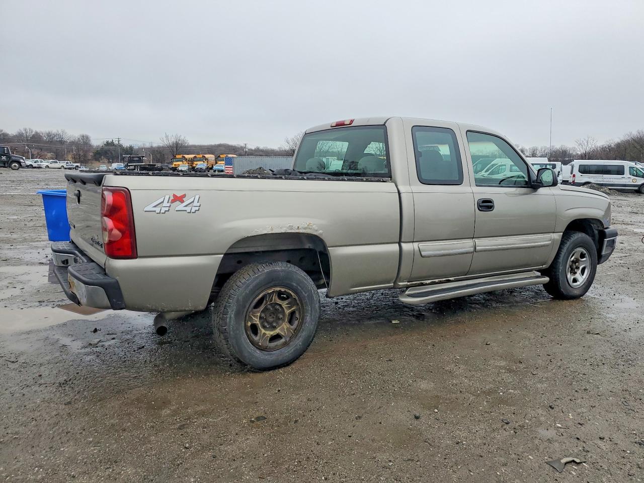 2003 Chevrolet Silverado K1500 Silver vin: 2GCEK19T931115532