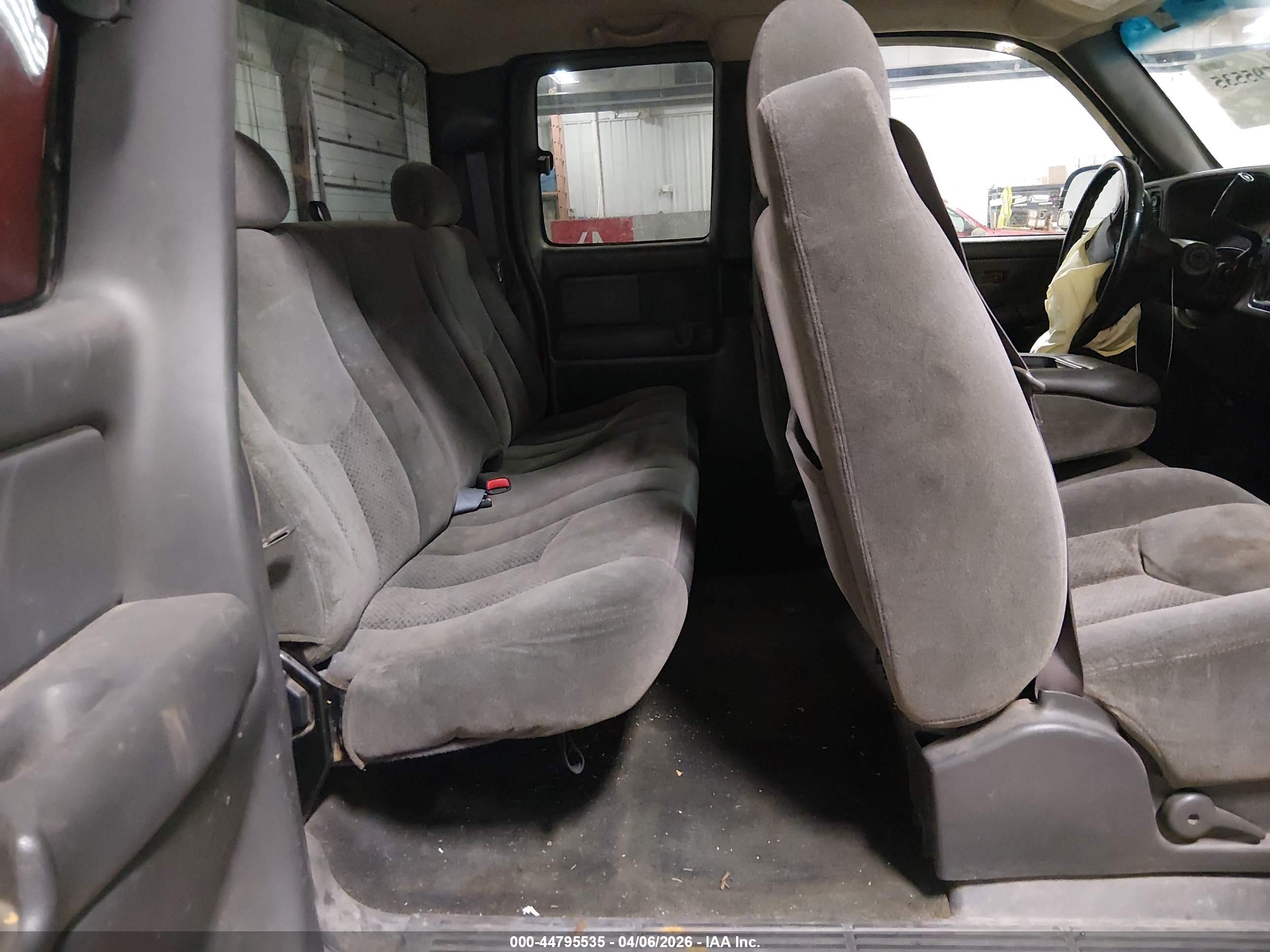 2003 Chevrolet Silverado 1500 Ls Красный vin: 2GCEK19T931342901