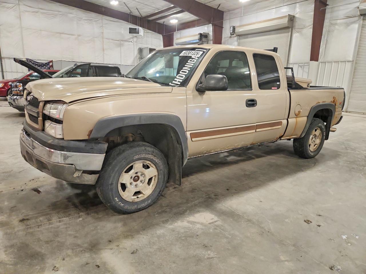 2004 Chevrolet Silverado K1500 Tan vin: 2GCEK19T941158124