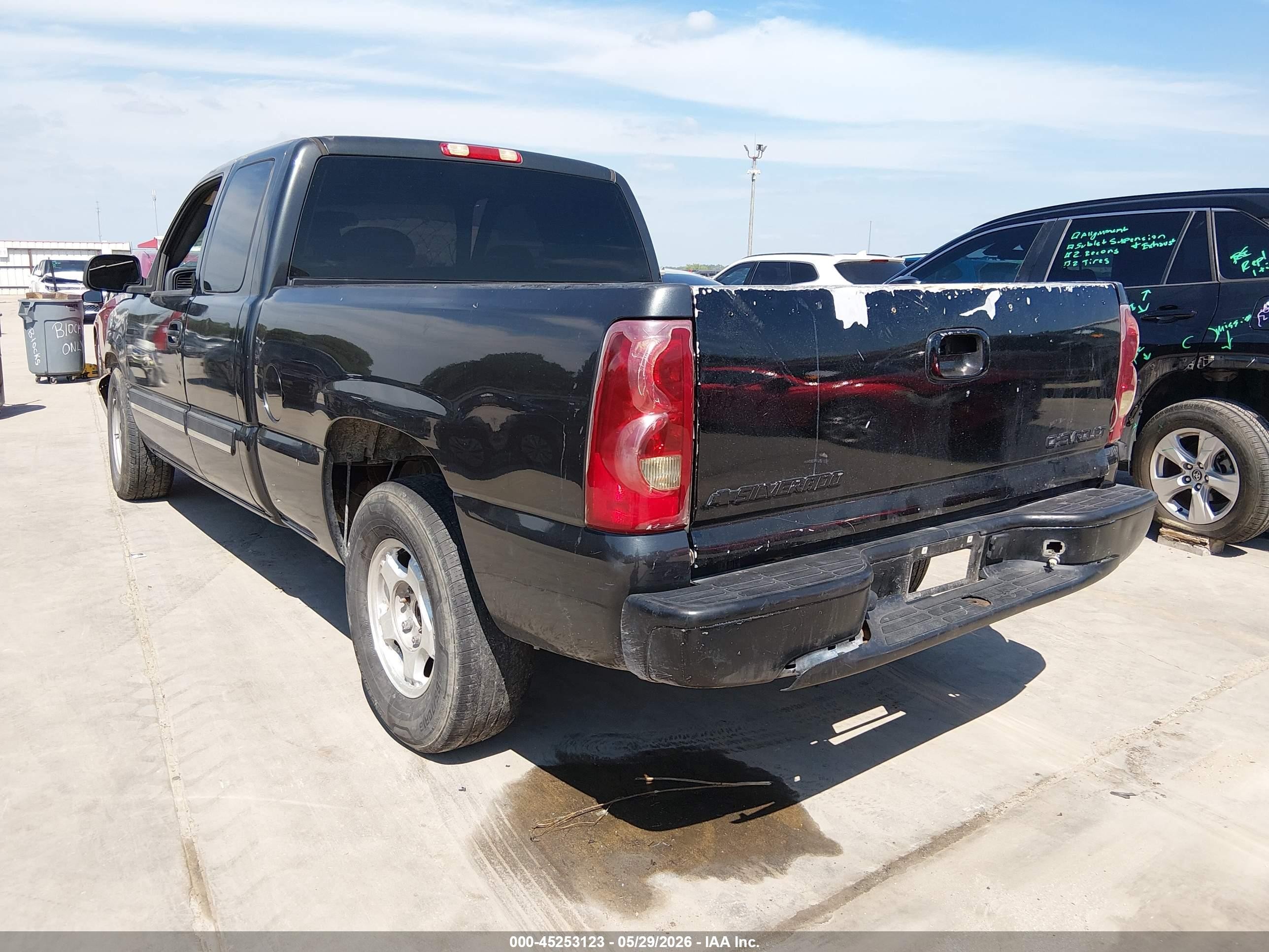 2004 Chevrolet Silverado 1500 Ls Black vin: 2GCEK19T941259471