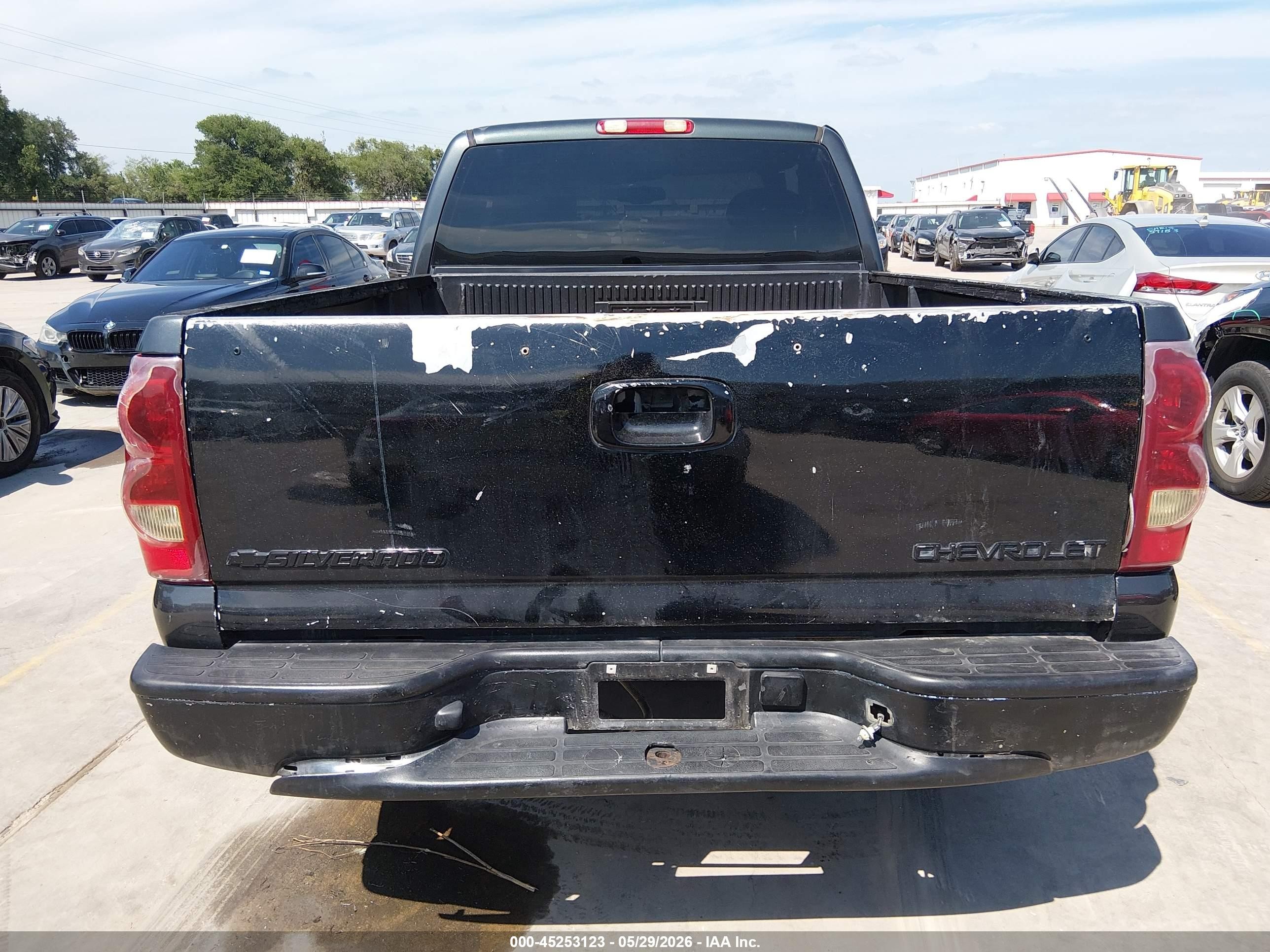 2004 Chevrolet Silverado 1500 Ls Black vin: 2GCEK19T941259471