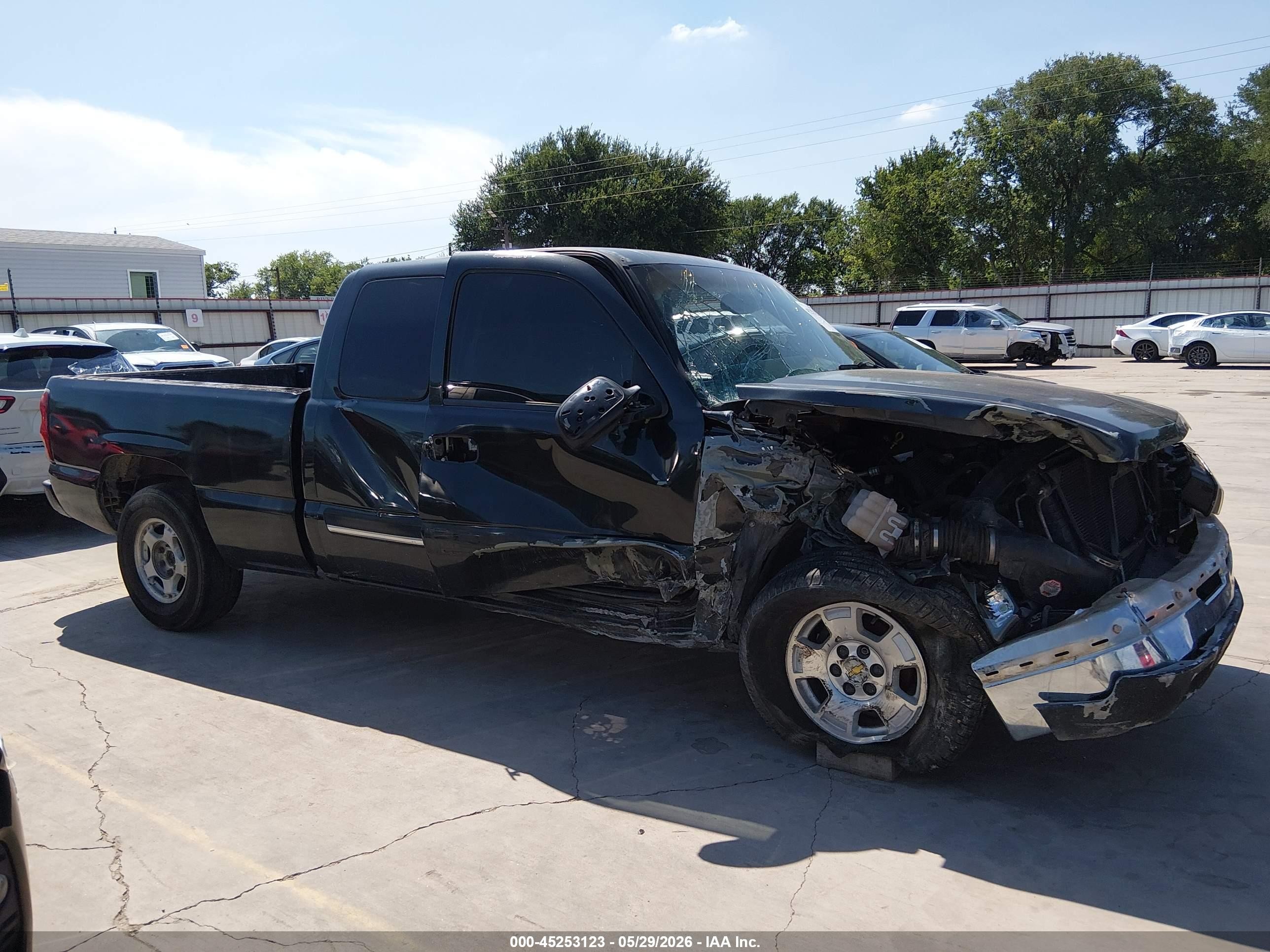 2004 Chevrolet Silverado 1500 Ls Black vin: 2GCEK19T941259471