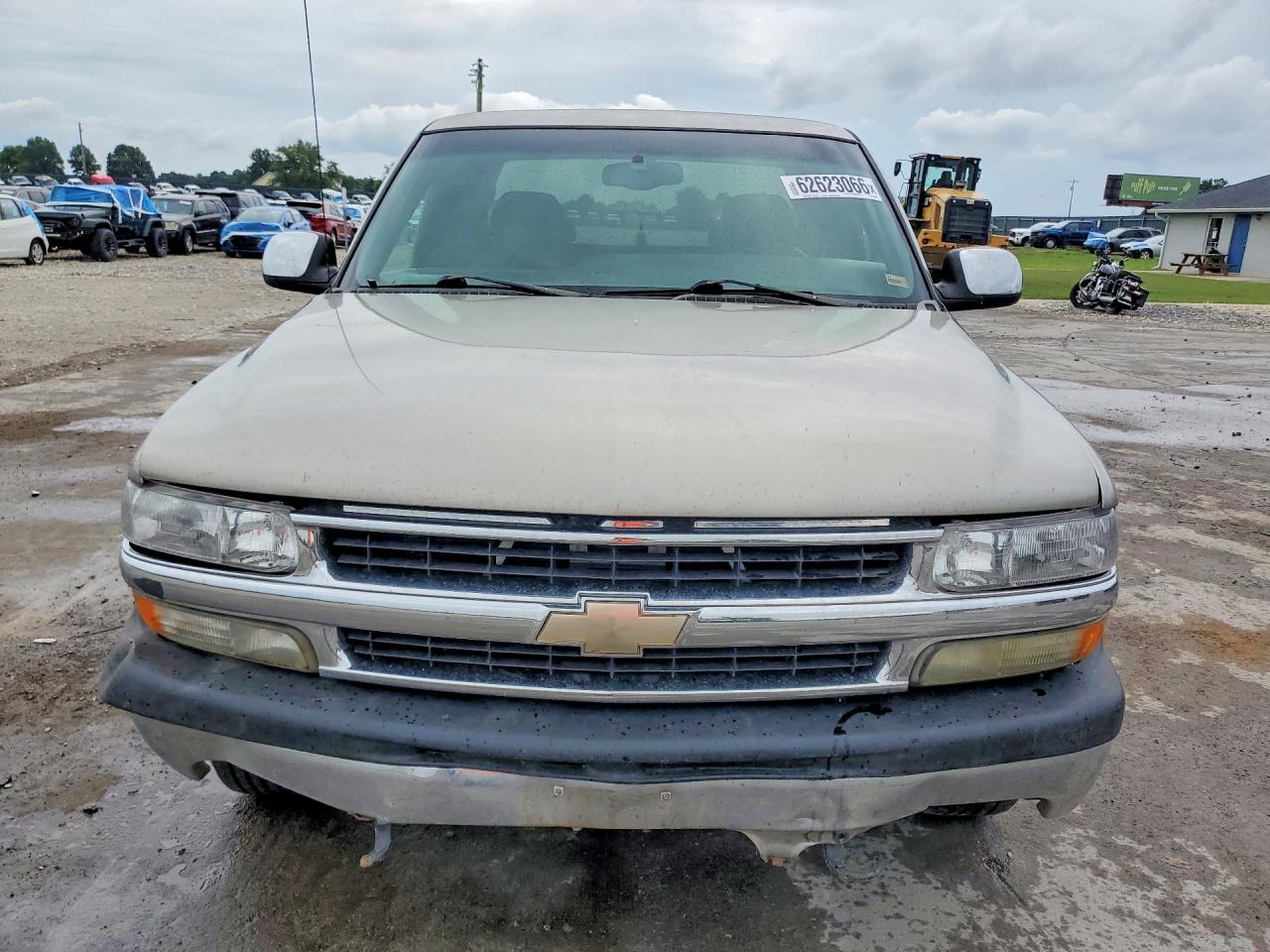 2001 Chevrolet Silverado K1500 Silver vin: 2GCEK19TX11236177