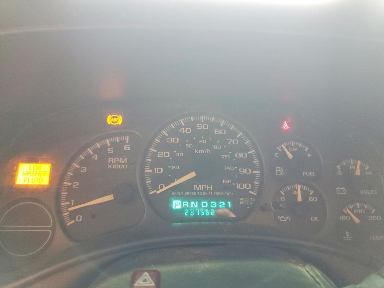 2001 Chevrolet Silverado K1500 Silver vin: 2GCEK19TX11236177