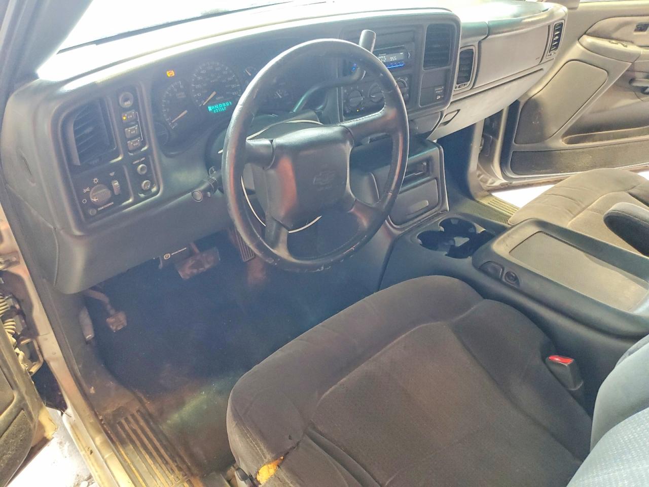 2001 Chevrolet Silverado K1500 Silver vin: 2GCEK19TX11236177