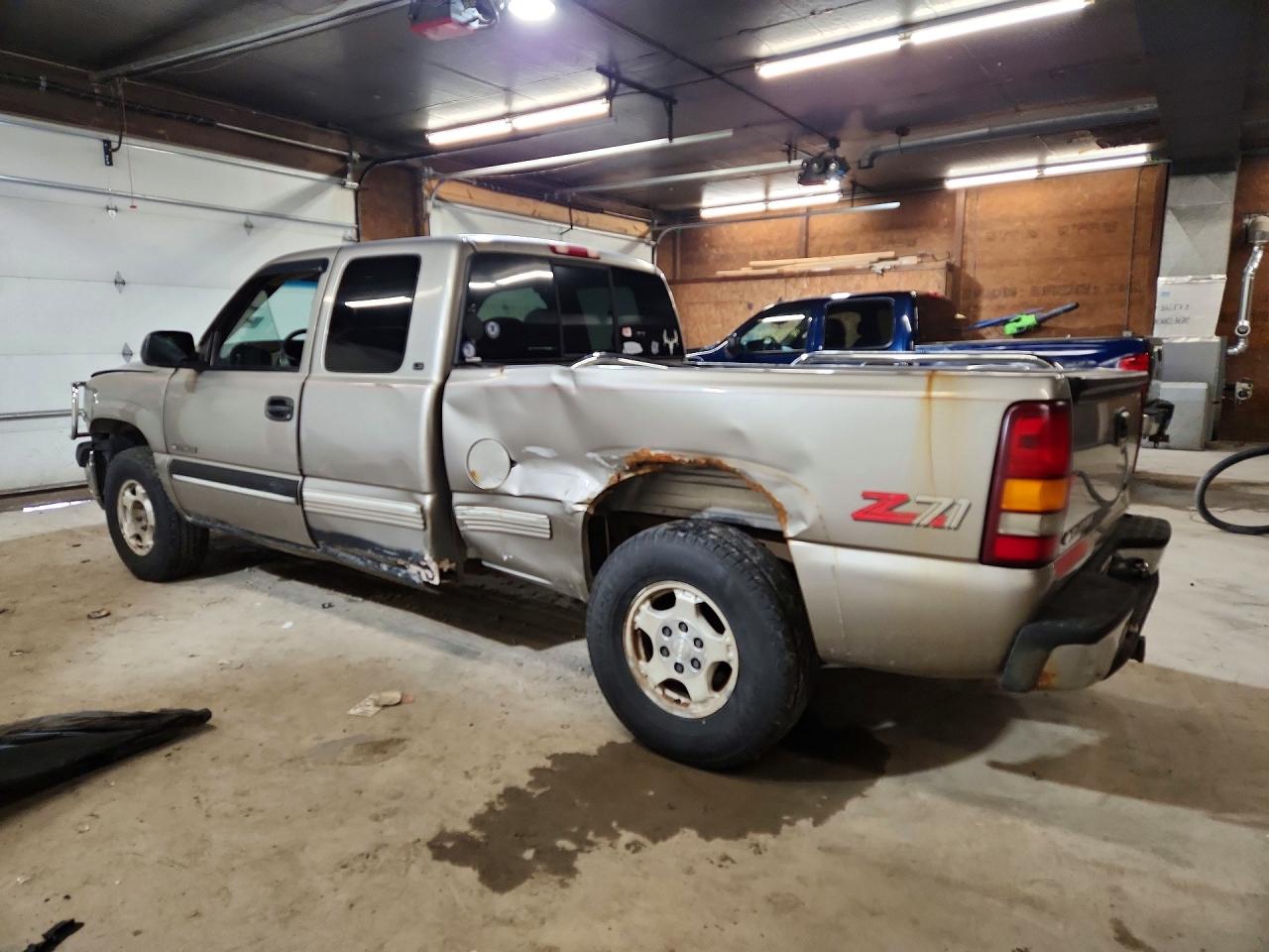 2000 Chevrolet Silverado K1500 Beige vin: 2GCEK19TXY1178209