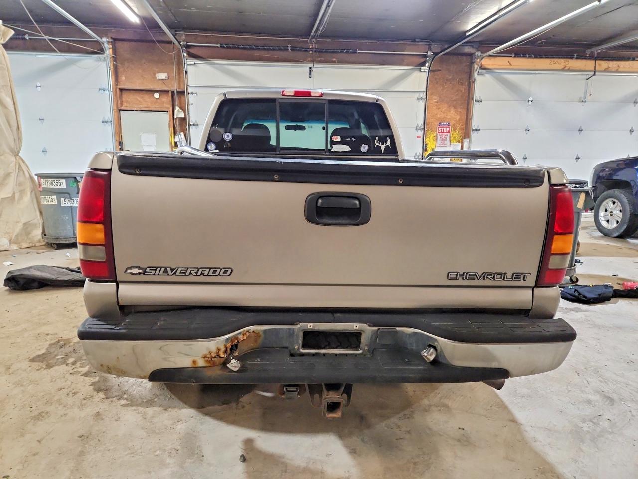 2000 Chevrolet Silverado K1500 Beige vin: 2GCEK19TXY1178209