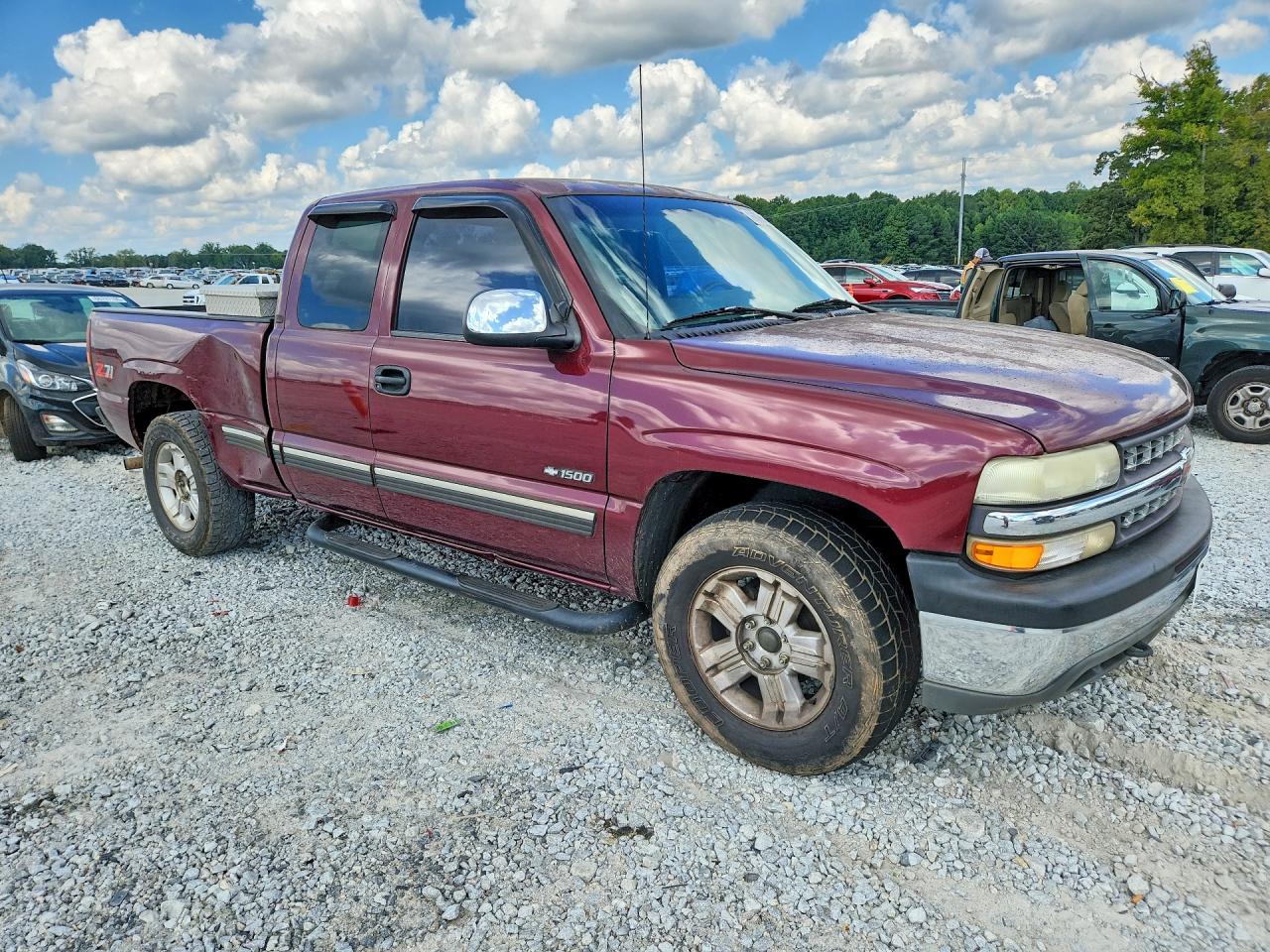 2000 Chevrolet Silverado K1500 Темно-бордовый vin: 2GCEK19TXY1256181