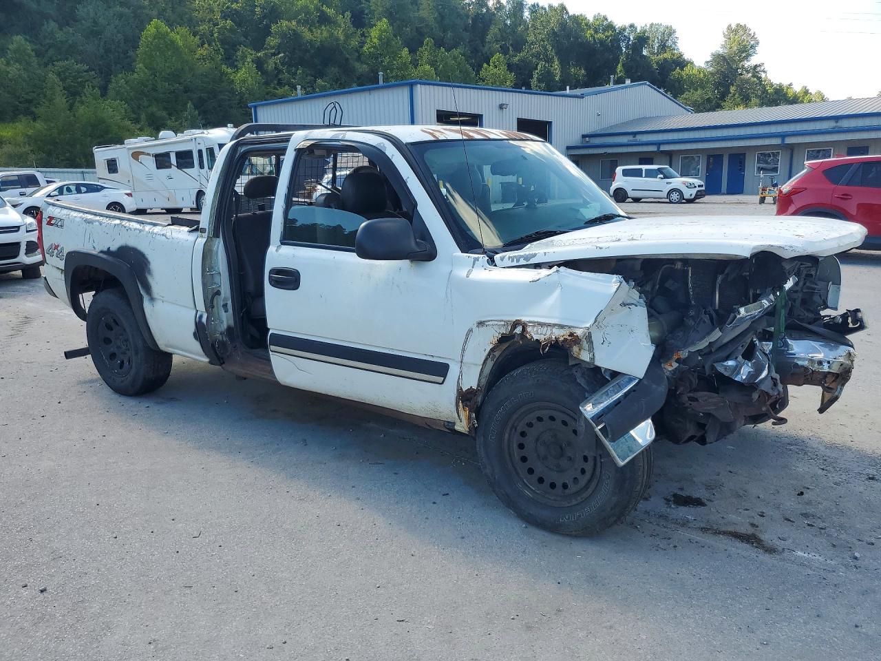 2004 Chevrolet Silverado K1500 White vin: 2GCEK19V041259666