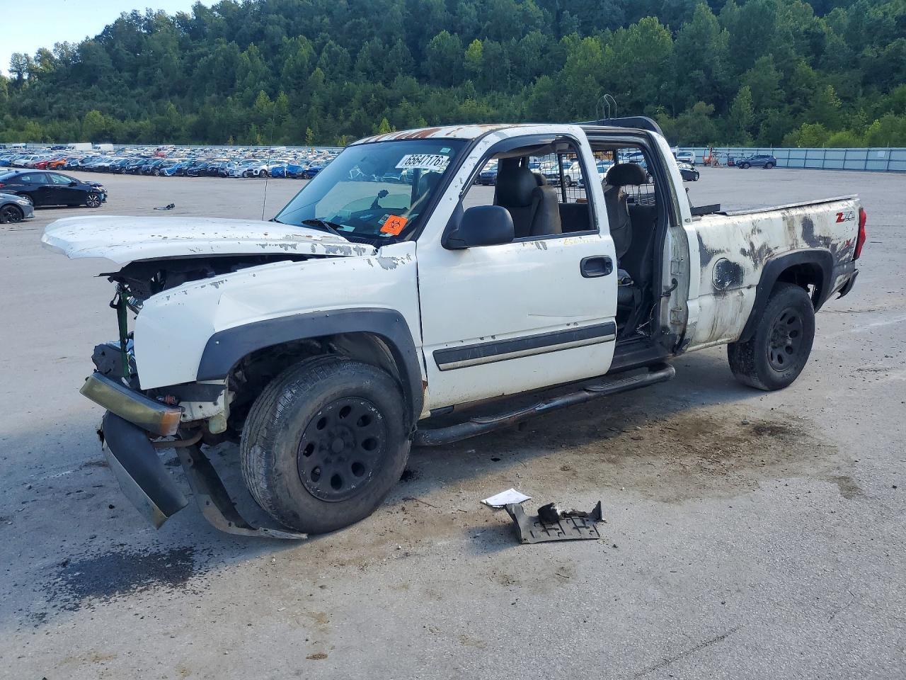 2004 Chevrolet Silverado K1500 White vin: 2GCEK19V041259666