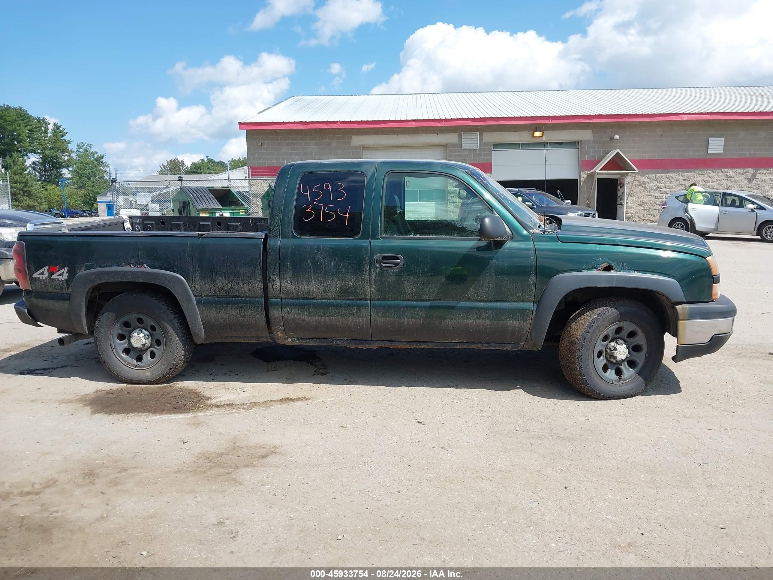 2006 Chevrolet Silverado 1500 Work Truck Зеленый vin: 2GCEK19V261148930