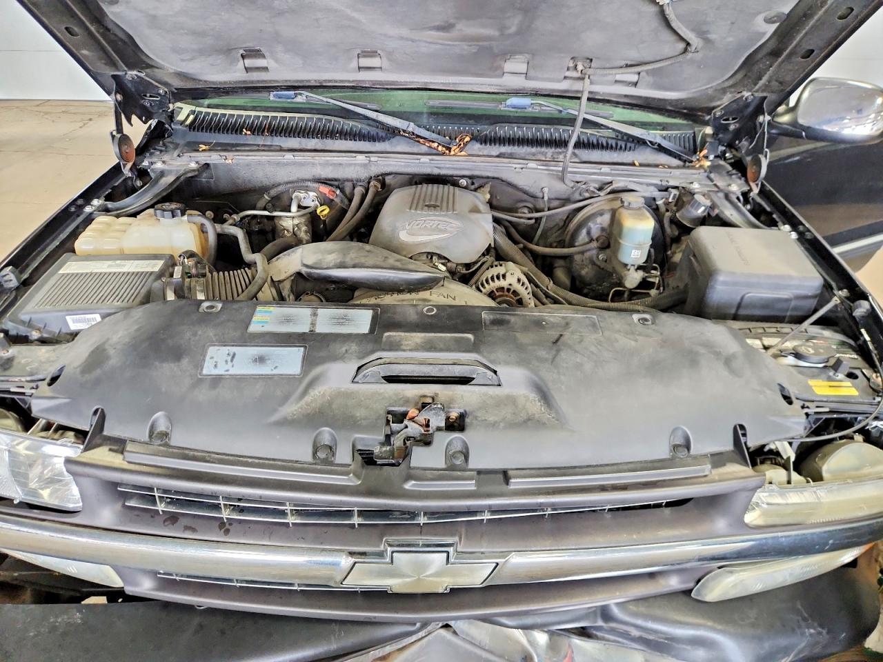 2002 Chevrolet Silverado K1500 Black vin: 2GCEK19V321251638