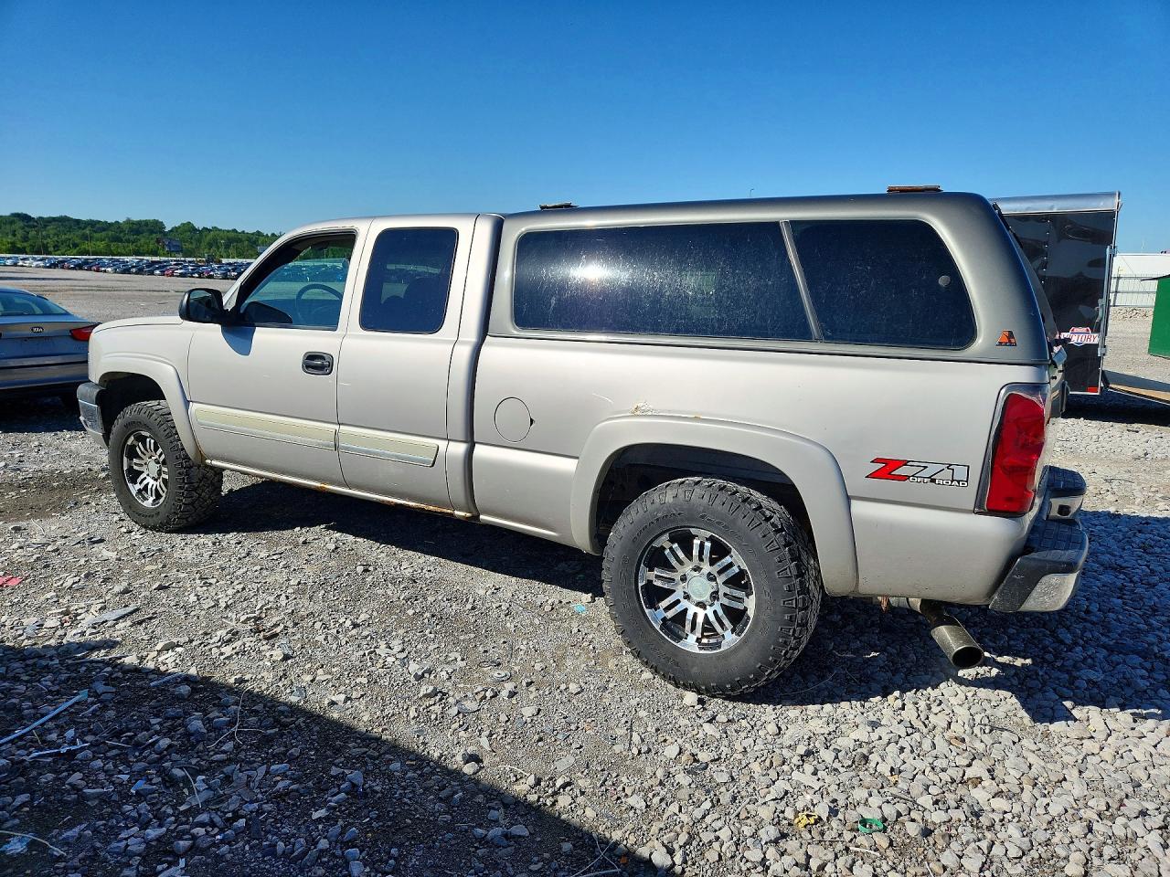 2004 Chevrolet Silverado K1500 Silver vin: 2GCEK19V341250542