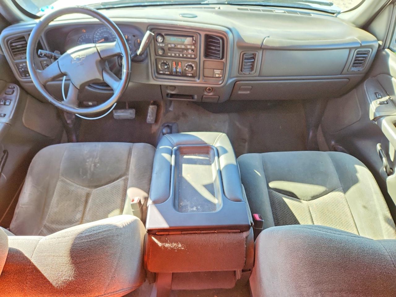 2004 Chevrolet Silverado K1500 Silver vin: 2GCEK19V341250542
