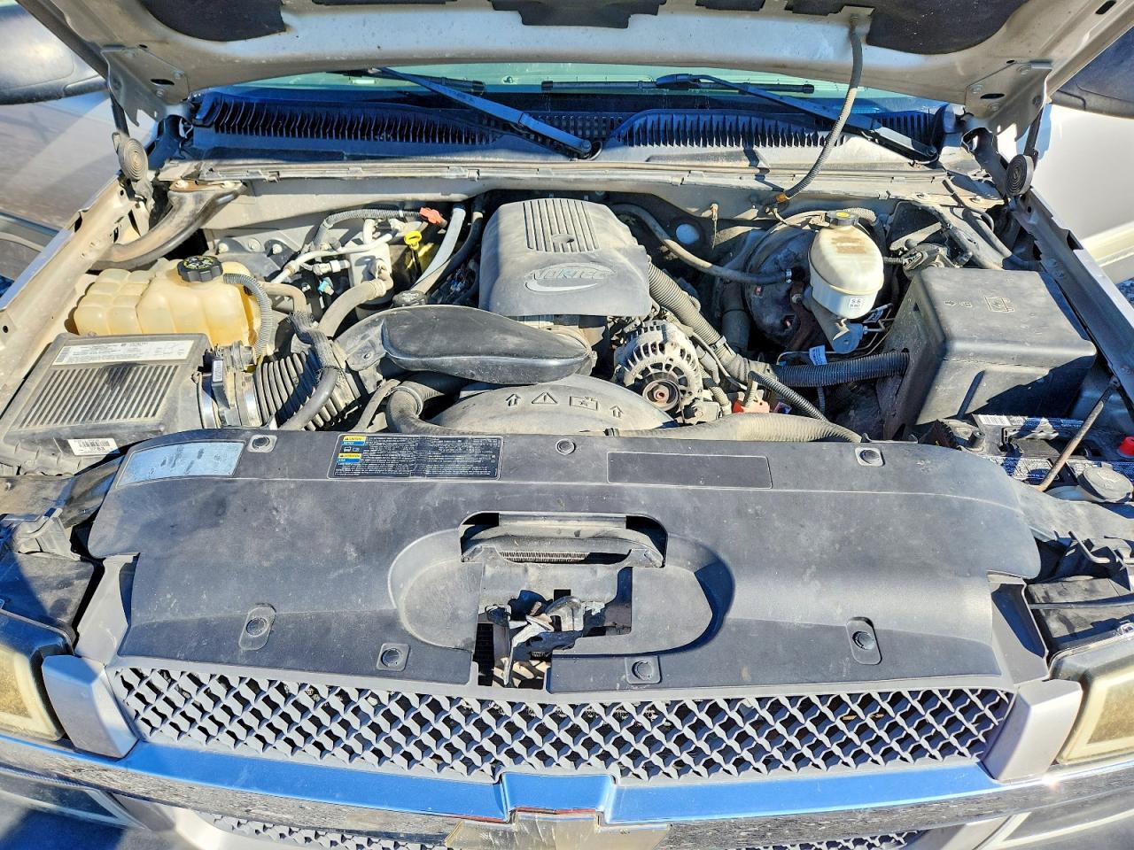 2004 Chevrolet Silverado K1500 Silver vin: 2GCEK19V341250542