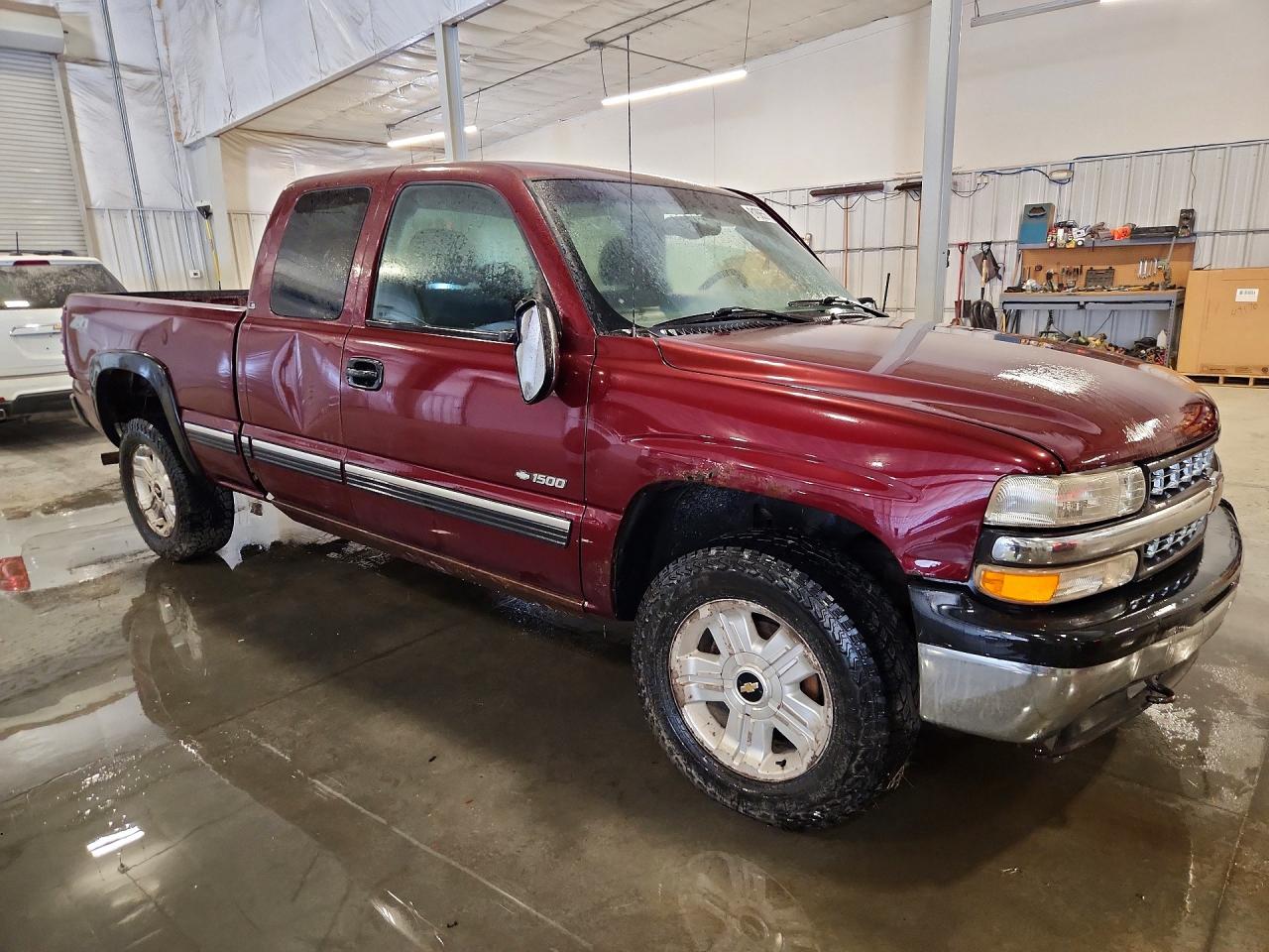 2001 Chevrolet Silverado K1500 Maroon vin: 2GCEK19V511401666