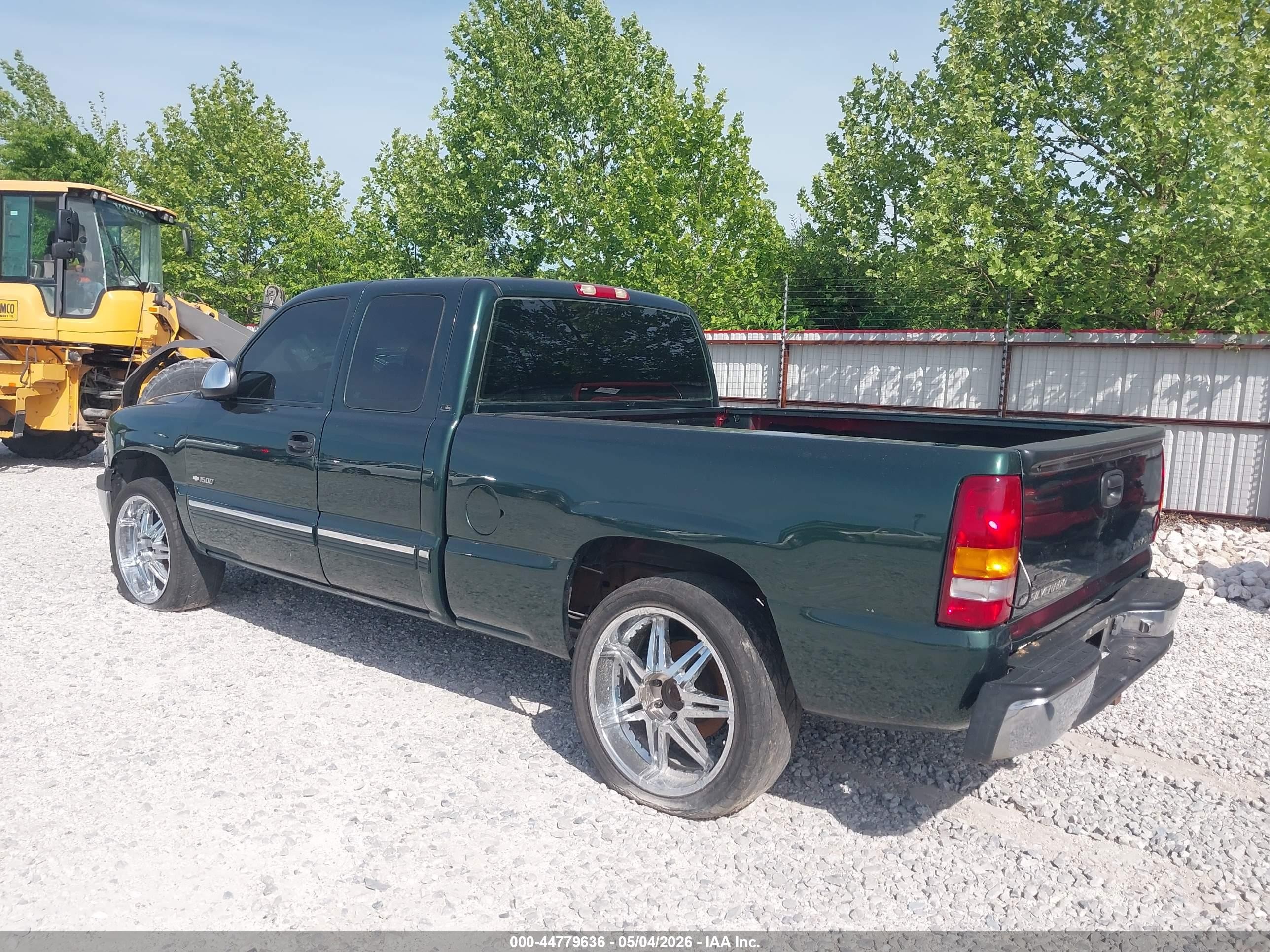 2001 Chevrolet Silverado 1500 Ls Green vin: 2GCEK19V611300118