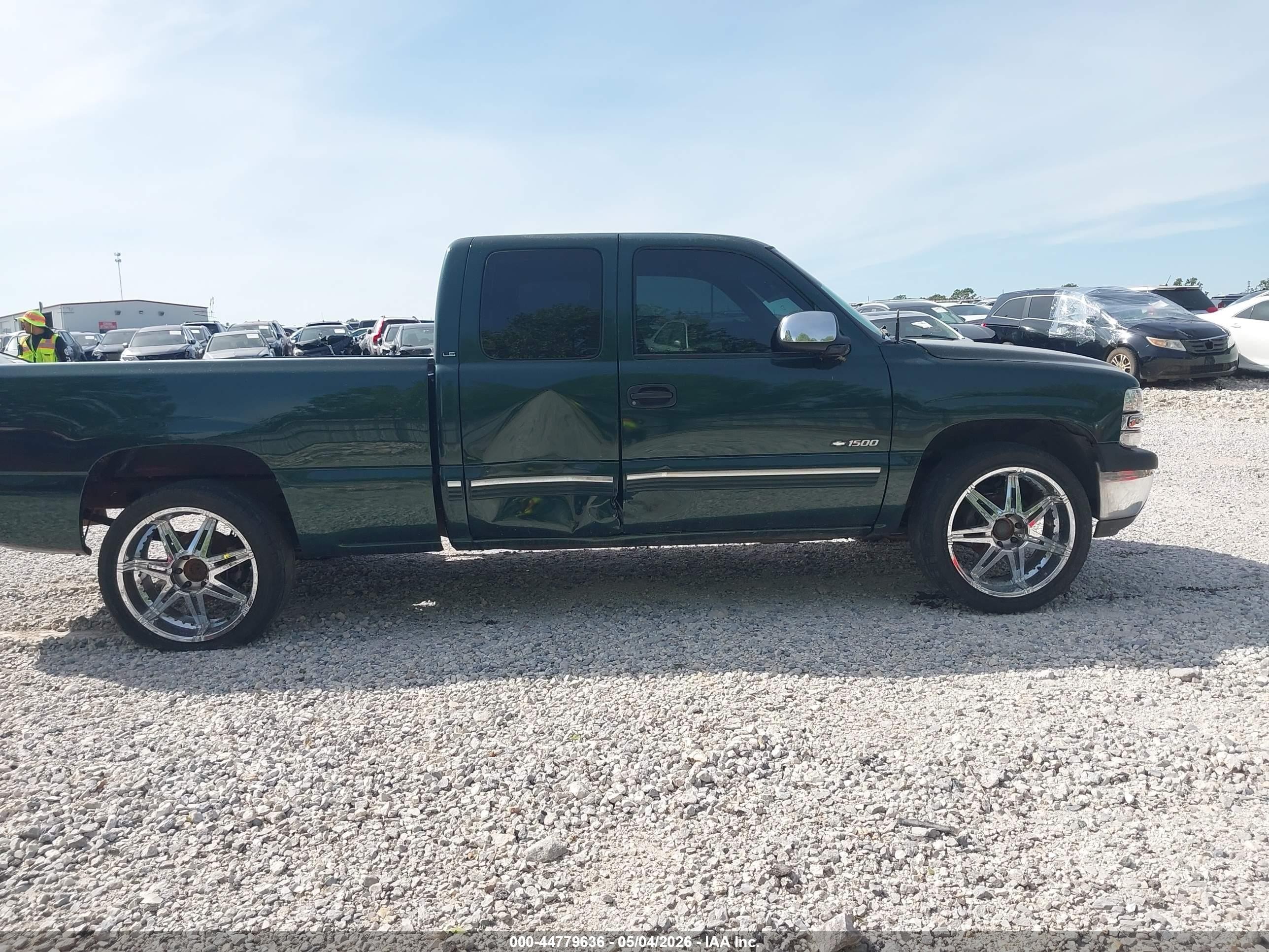 2001 Chevrolet Silverado 1500 Ls Green vin: 2GCEK19V611300118