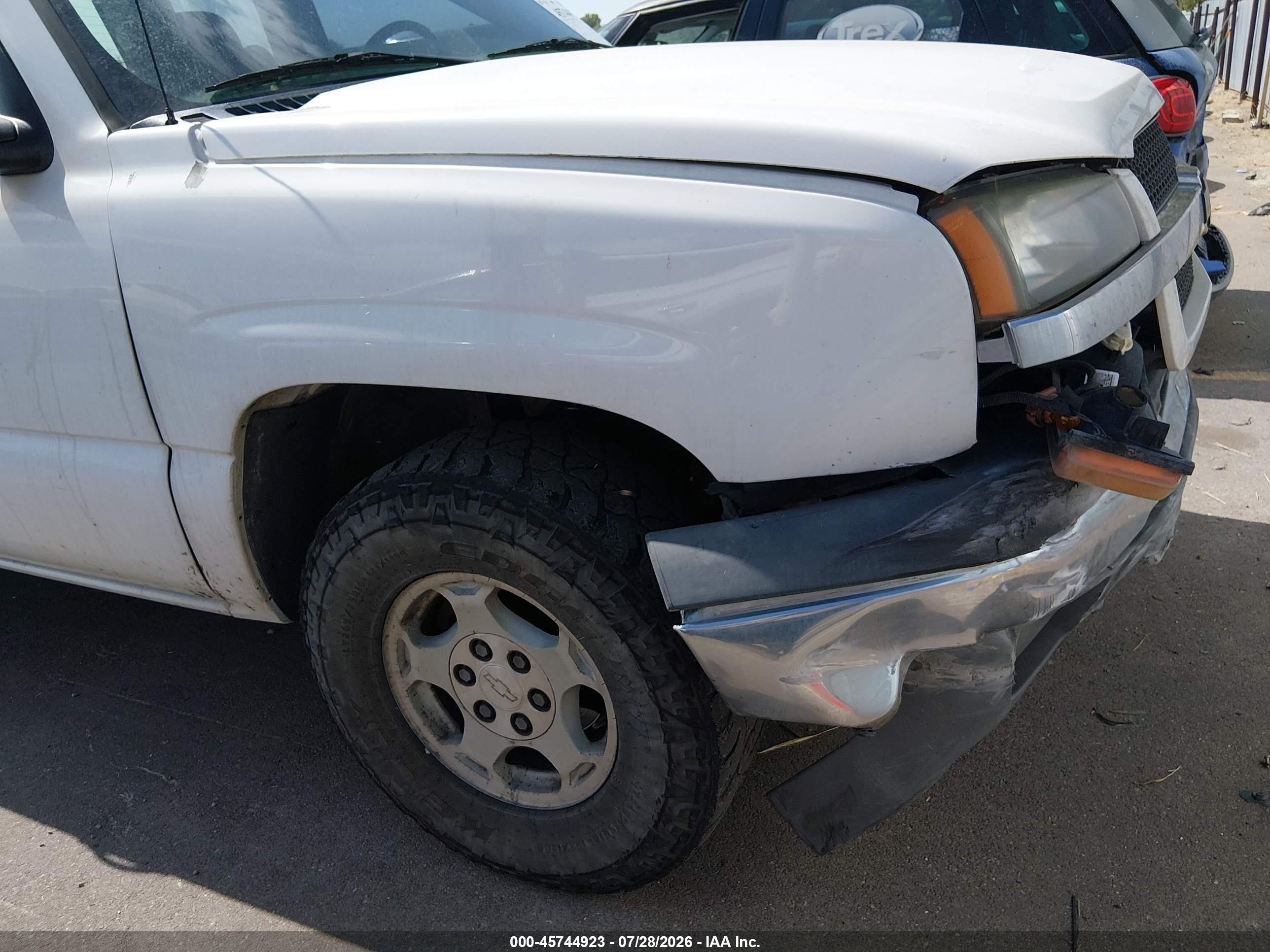 2004 Chevrolet Silverado 1500 Ls White vin: 2GCEK19V741405531