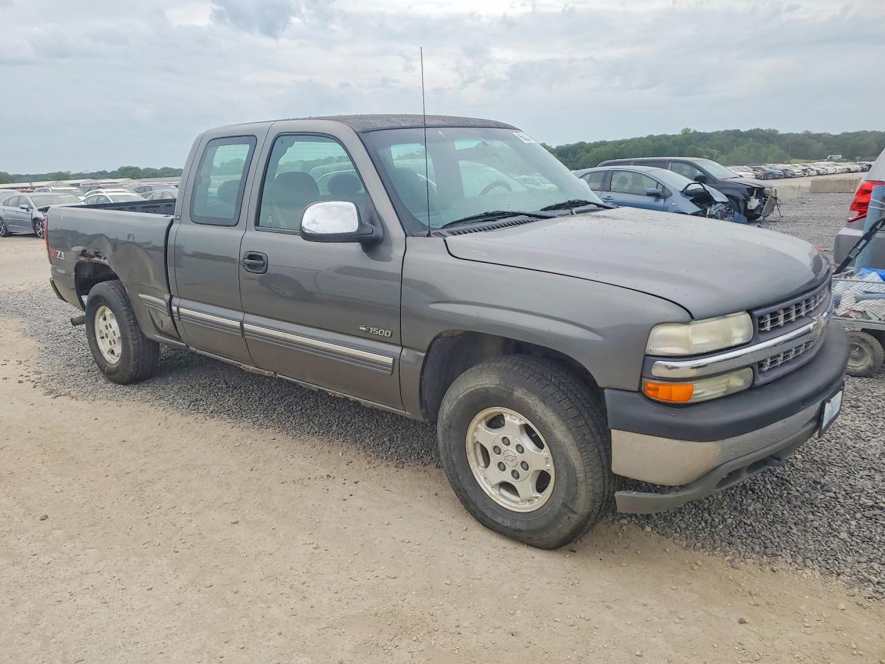 2001 Chevrolet Silverado K1500 Gray vin: 2GCEK19V911352374