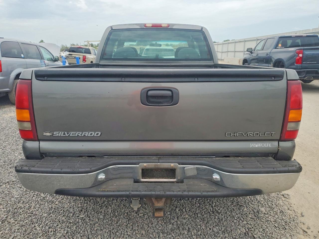 2001 Chevrolet Silverado K1500 Gray vin: 2GCEK19V911352374