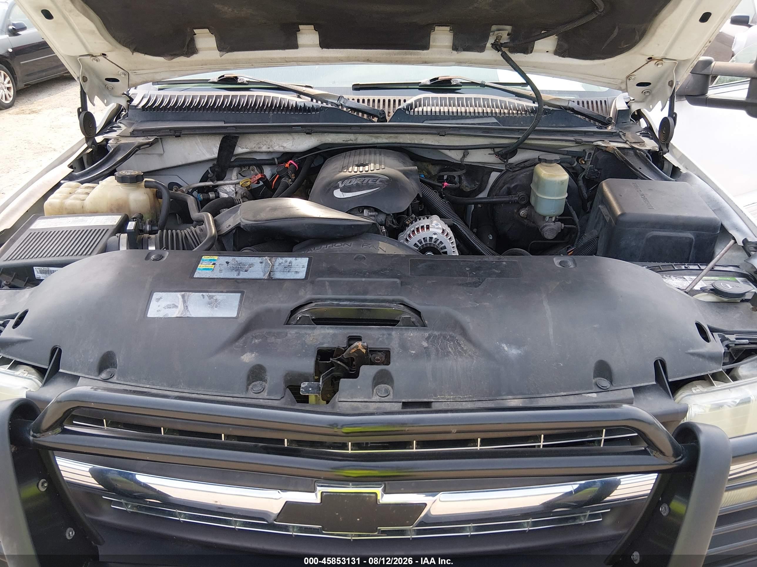 2002 Chevrolet Silverado 1500   White vin: 2GCEK19VX21258439