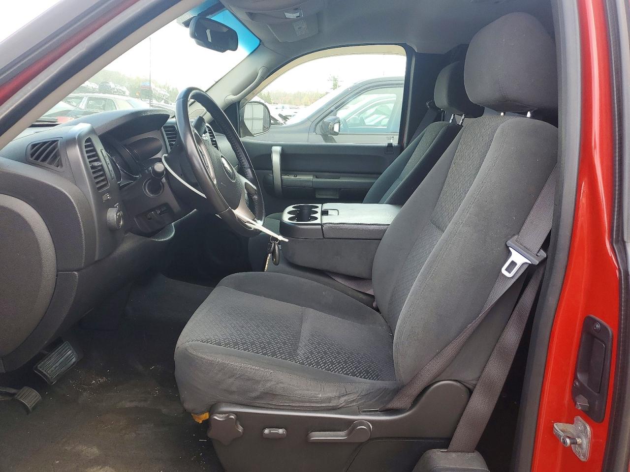 2008 Chevrolet Silverado K1500 Red vin: 2GCEK19YX81192879