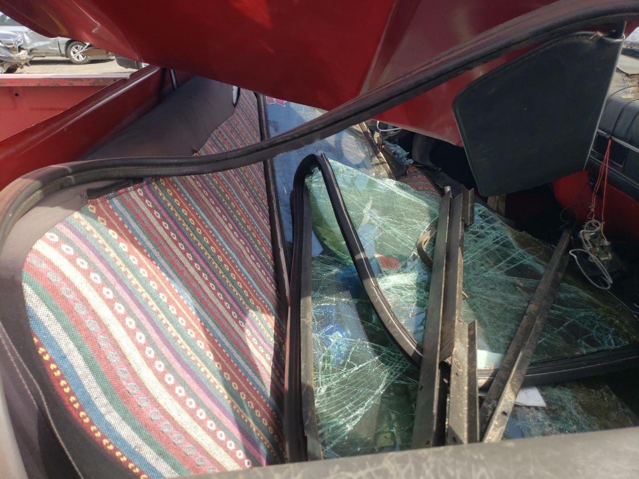 1985 Chevrolet K20  Red vin: 2GCEK24L2F1103160