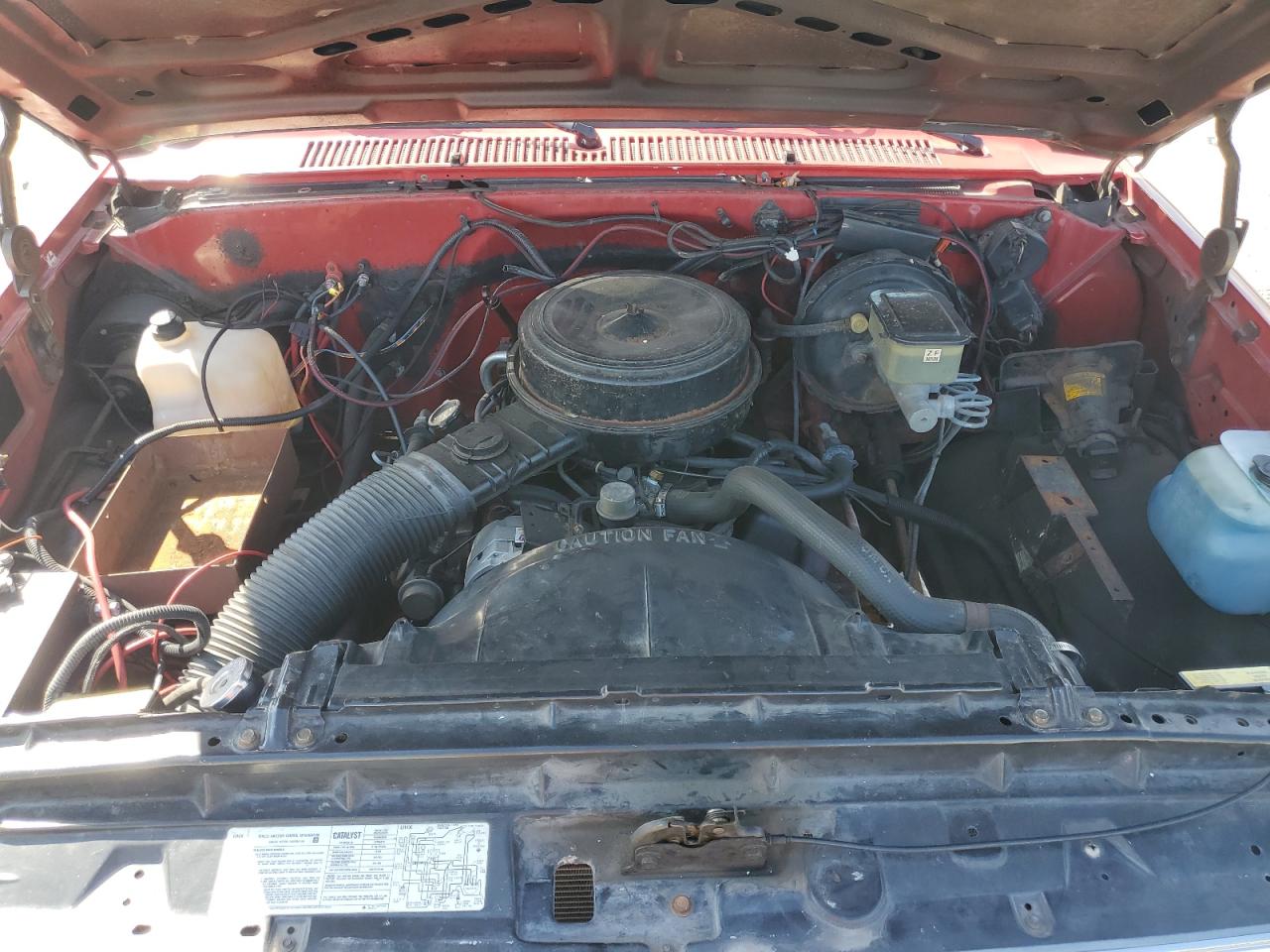 1985 Chevrolet K20  Красный vin: 2GCEK24LXF1214572
