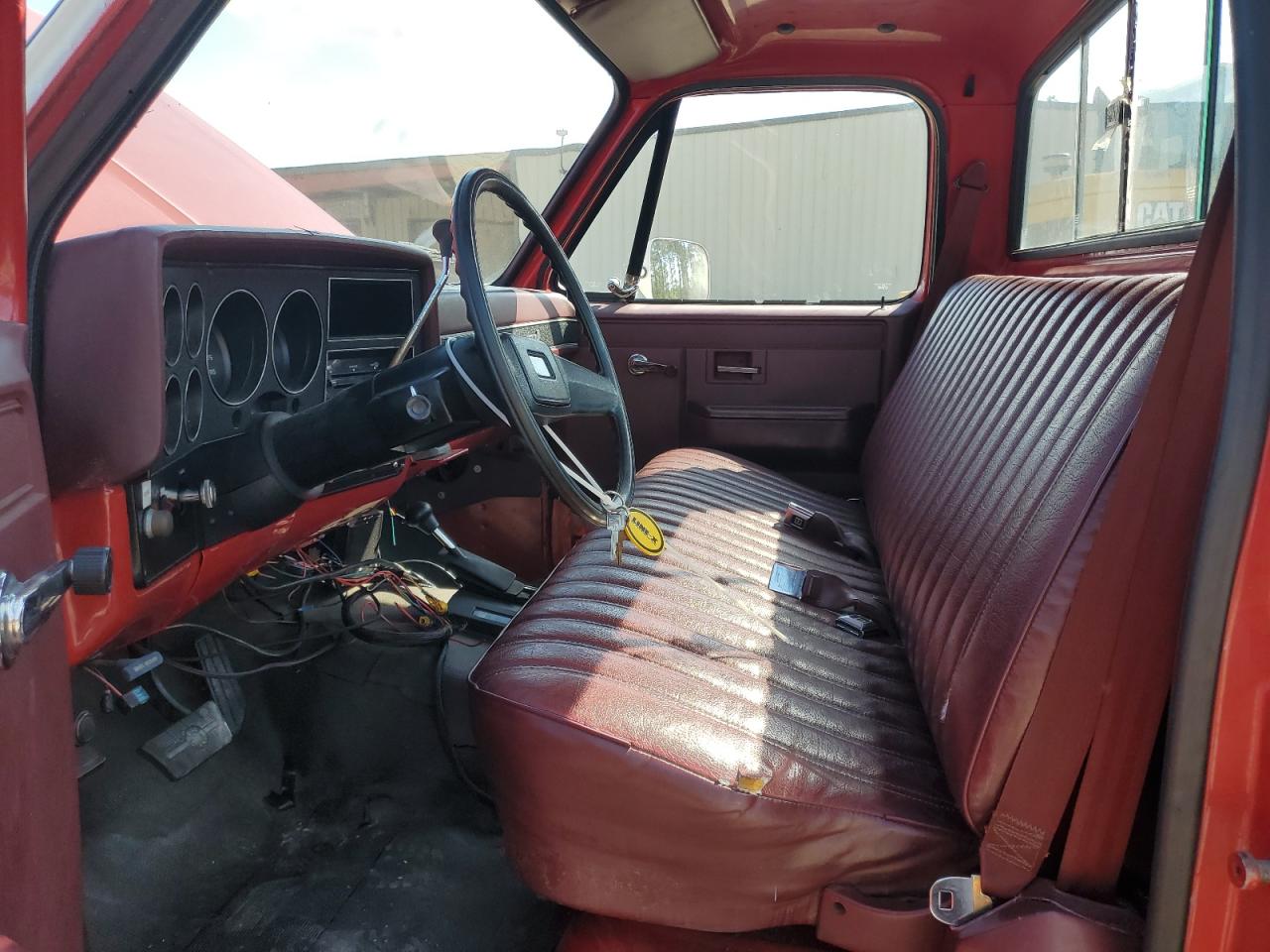 1985 Chevrolet K20  Красный vin: 2GCEK24LXF1214572