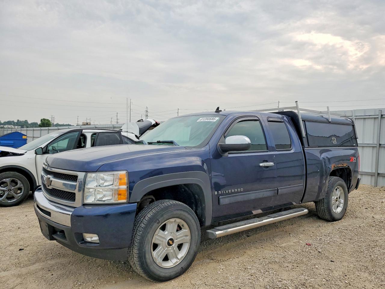 2009 Chevrolet Silverado K1500 Lt Blue vin: 2GCEK290691105707