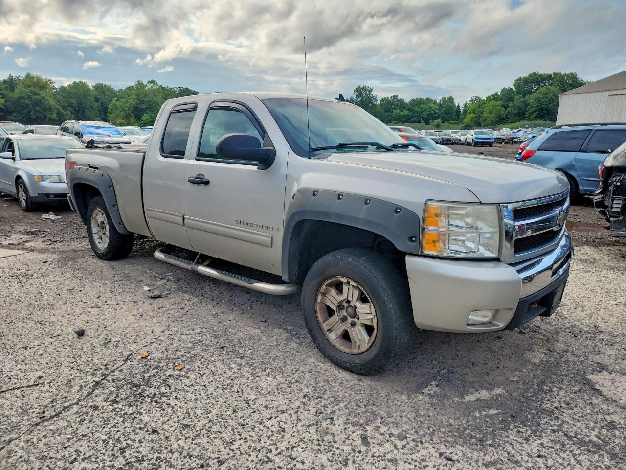 2009 Chevrolet Silverado K1500 Lt Серебряный vin: 2GCEK29J691113086