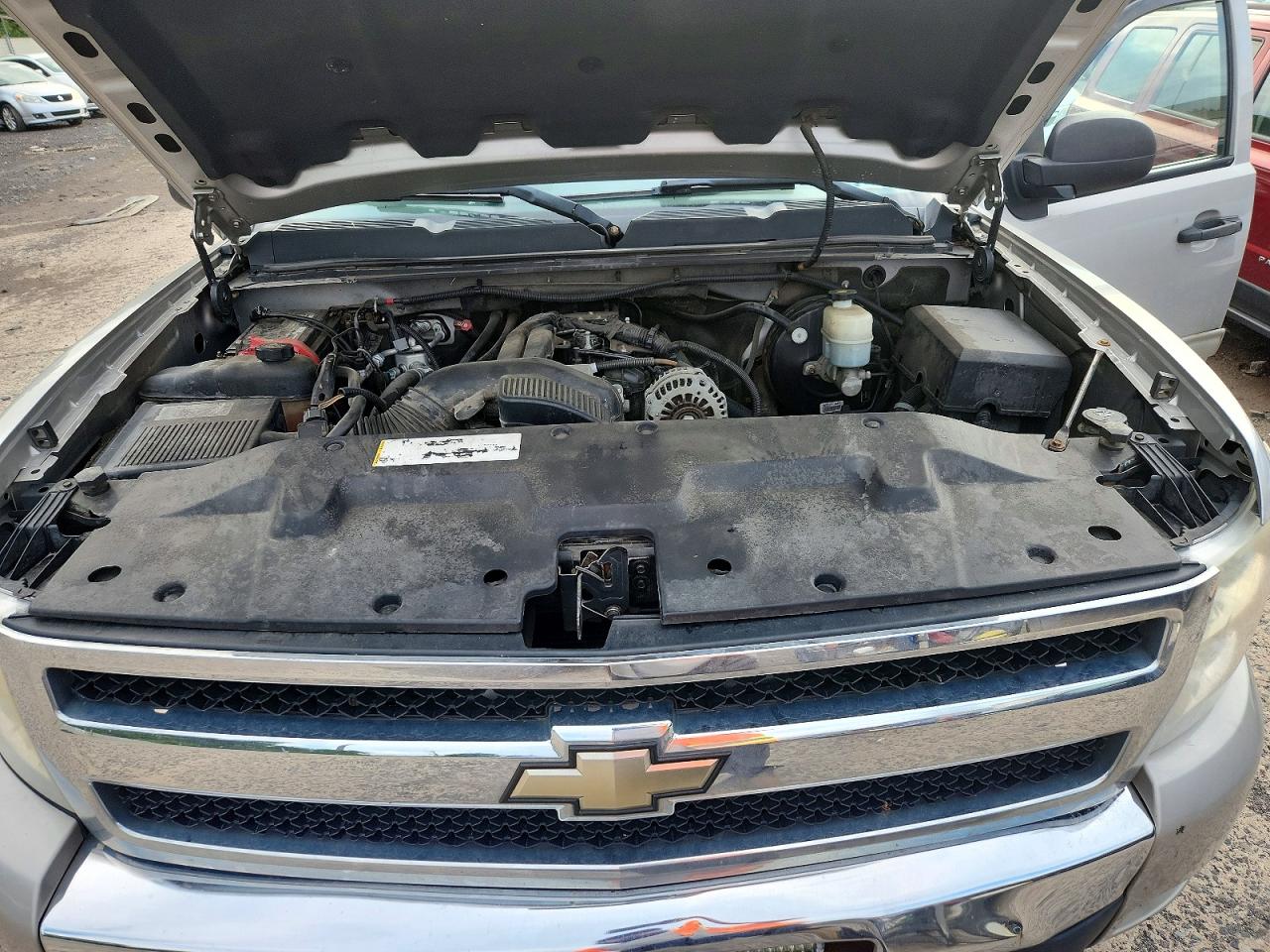 2009 Chevrolet Silverado K1500 Lt Серебряный vin: 2GCEK29J691113086