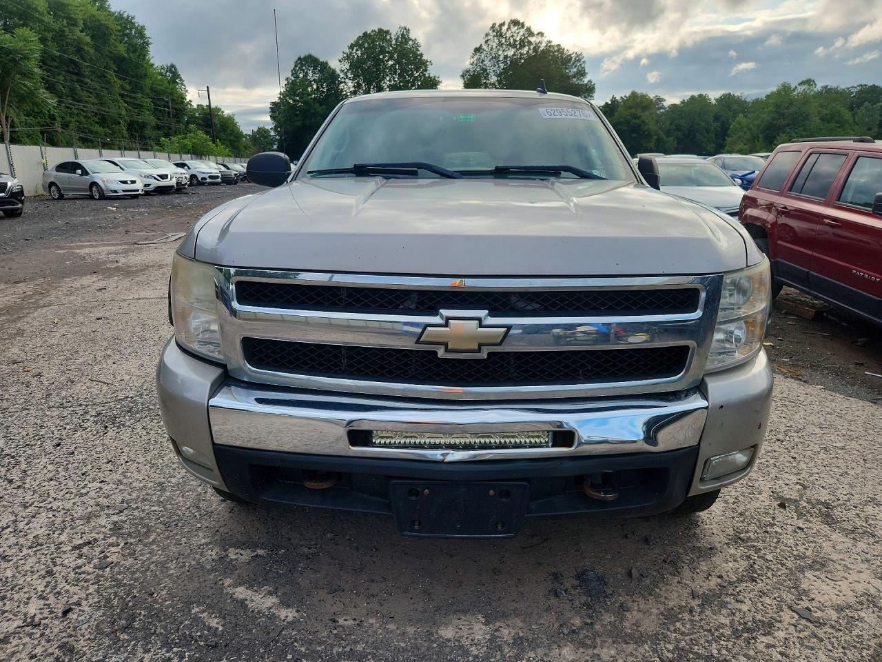 2009 Chevrolet Silverado K1500 Lt Серебряный vin: 2GCEK29J691113086