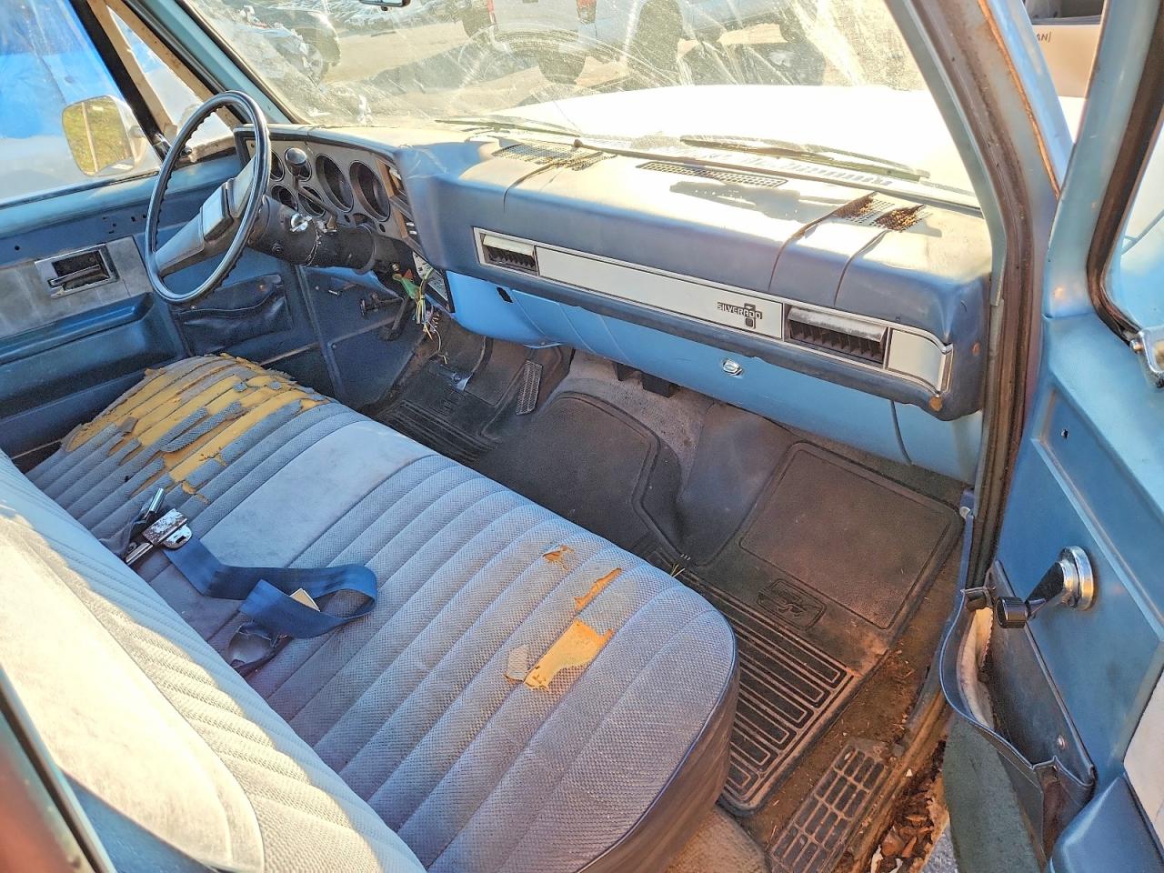 1986 Chevrolet C20 Blue vin: 2GCFC24HXG1164691