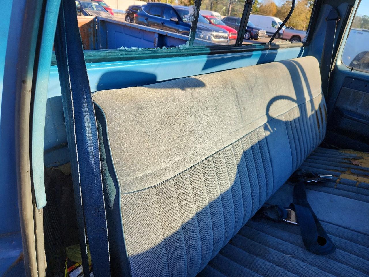 1986 Chevrolet C20 Blue vin: 2GCFC24HXG1164691